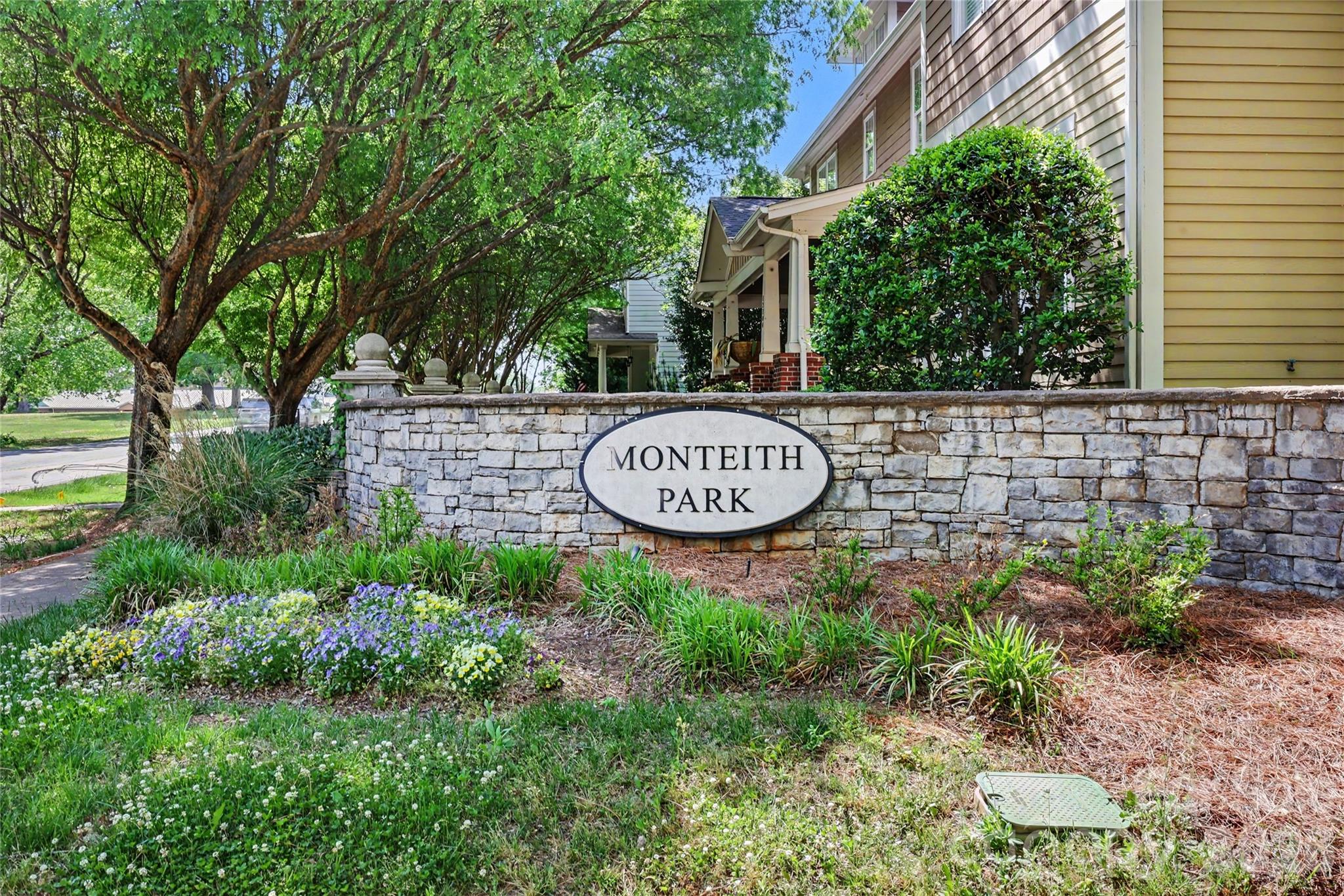 15918 Spruell Street — Huntersville