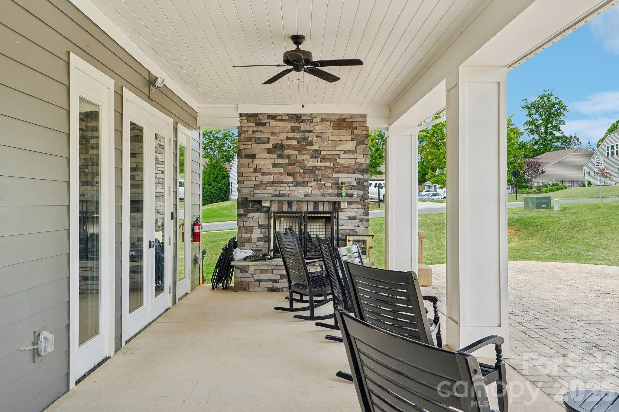 2022 Napa Valley Drive — Waxhaw