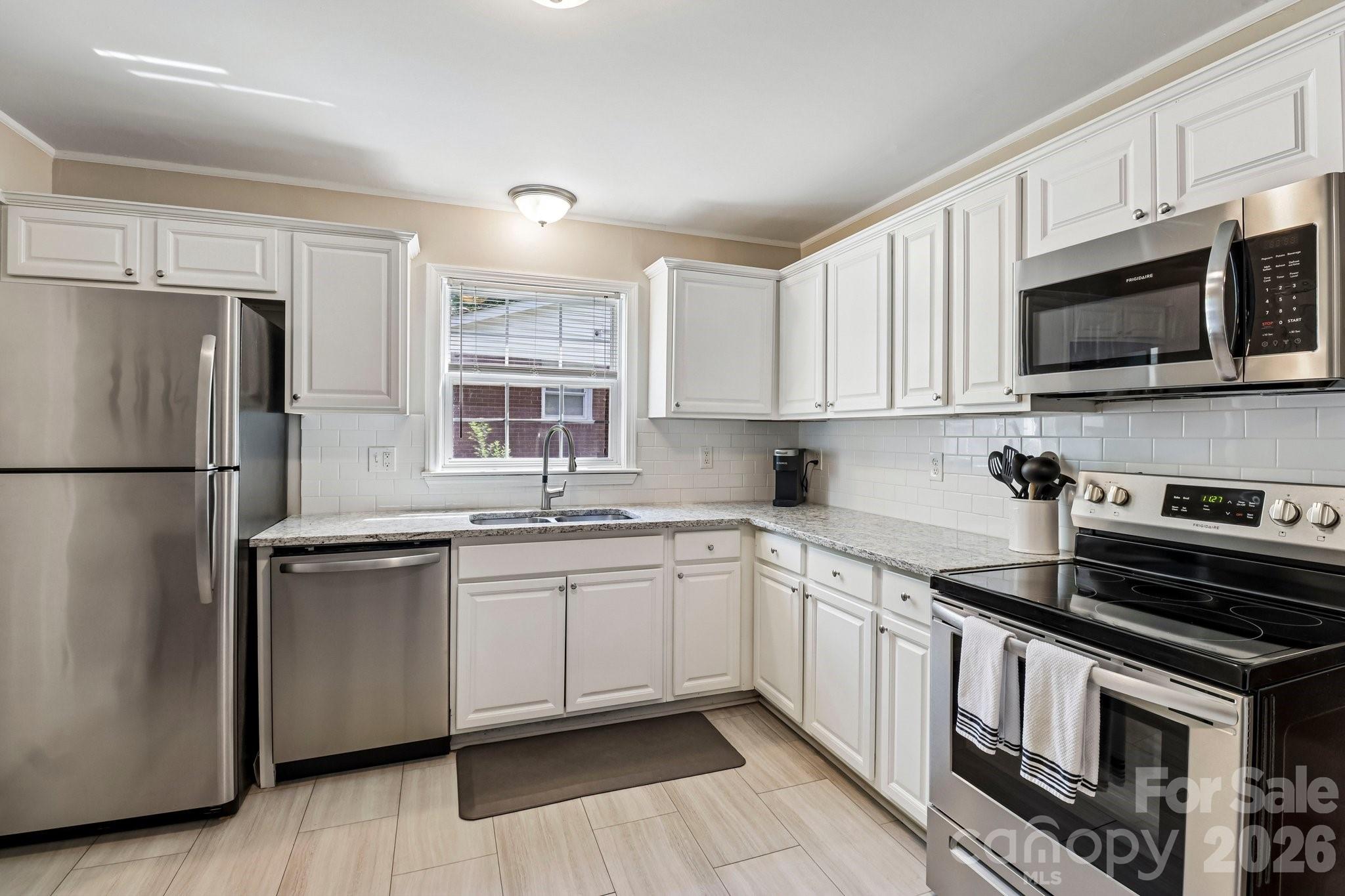 2809 Albany Lane — Charlotte