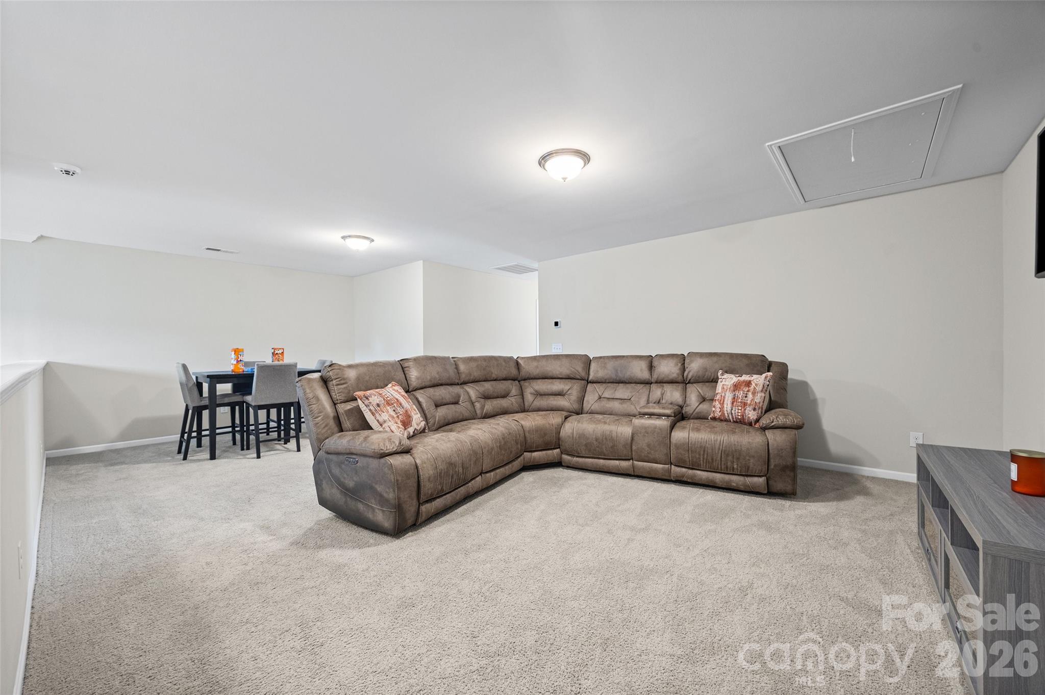 979 Pennington Drive — Lancaster