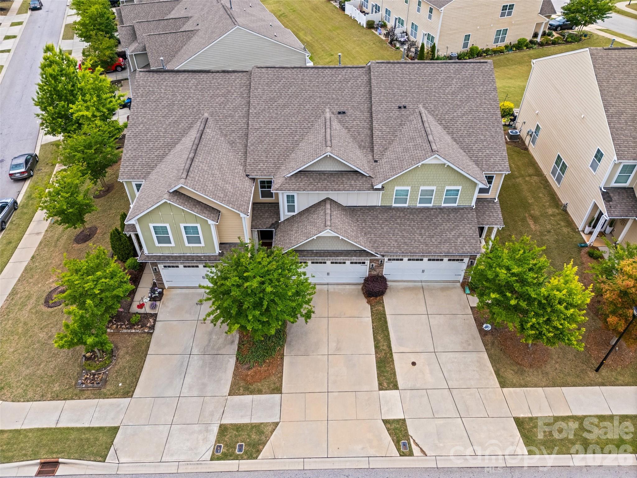 979 Pennington Drive — Lancaster