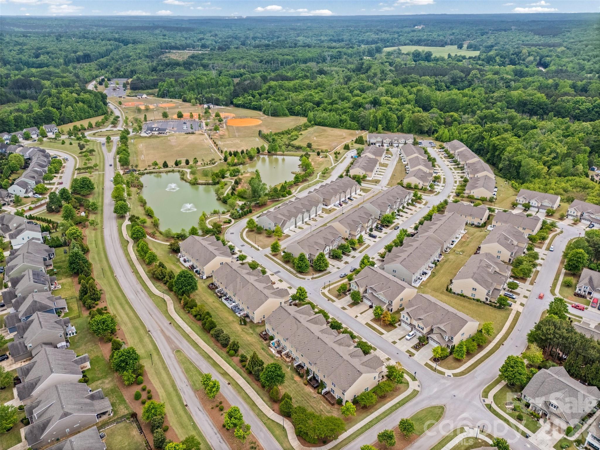 979 Pennington Drive — Lancaster