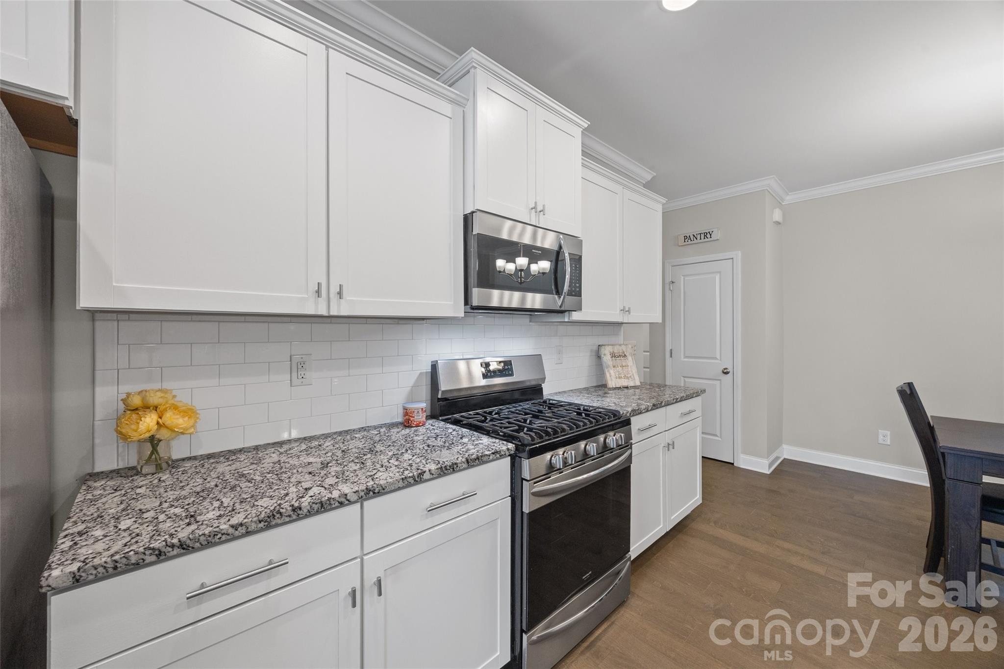 979 Pennington Drive — Lancaster