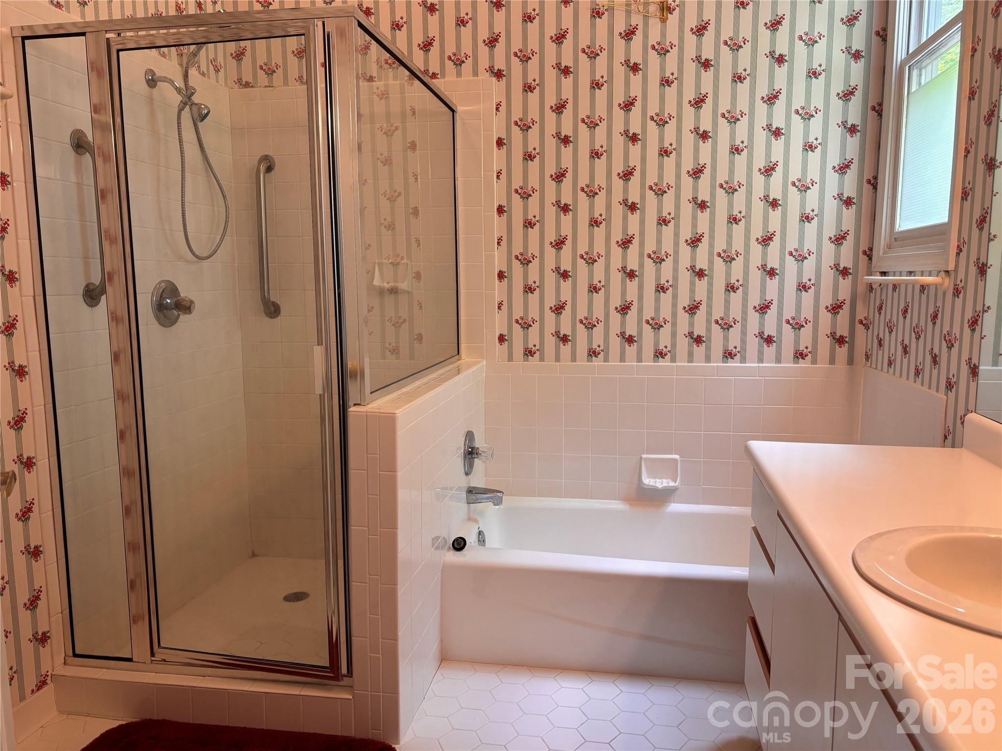 39 Tisha Lane — Hendersonville