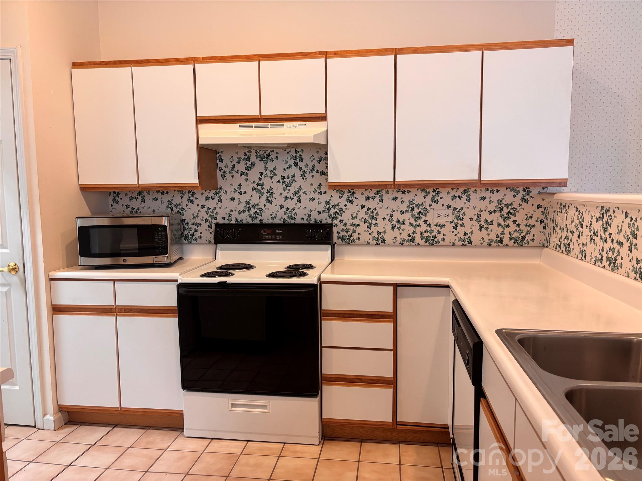 39 Tisha Lane — Hendersonville