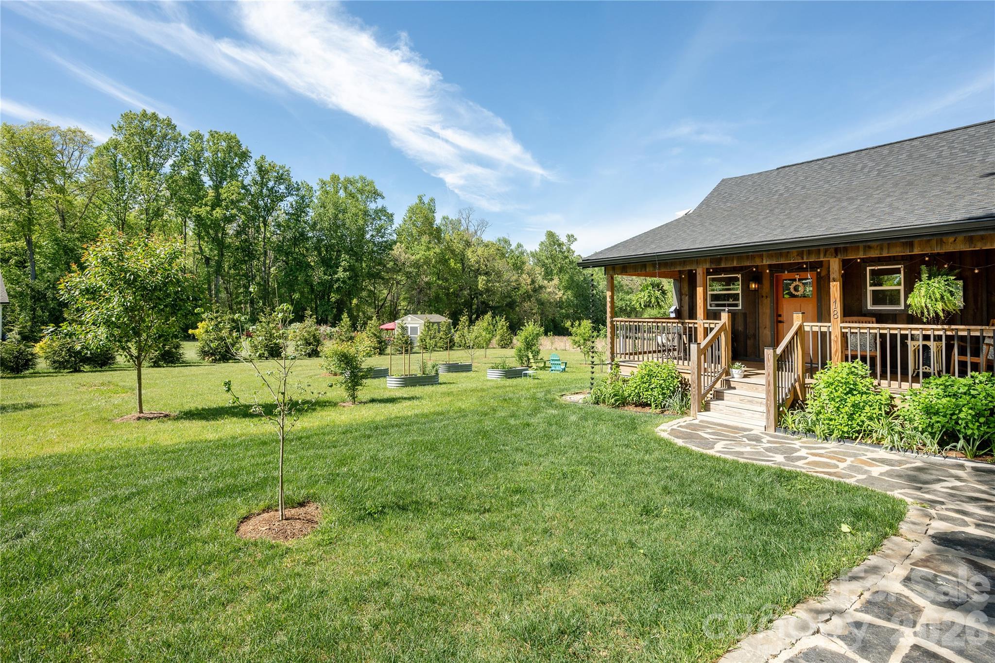 18 N Bear View Drive — Hendersonville