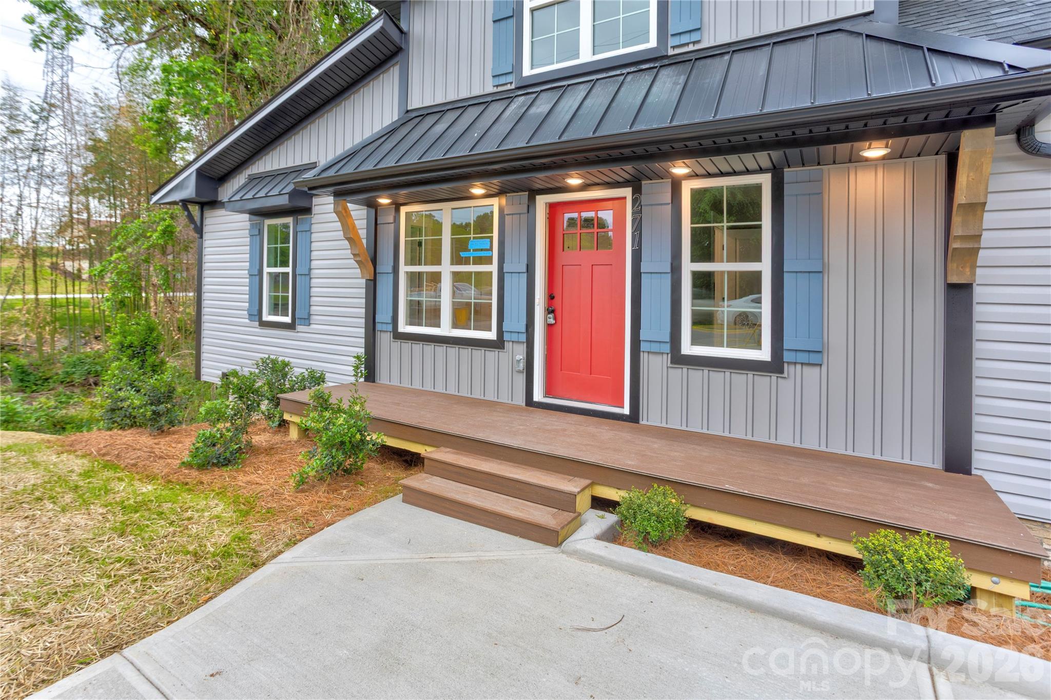 271 Stewart Street NW — Concord