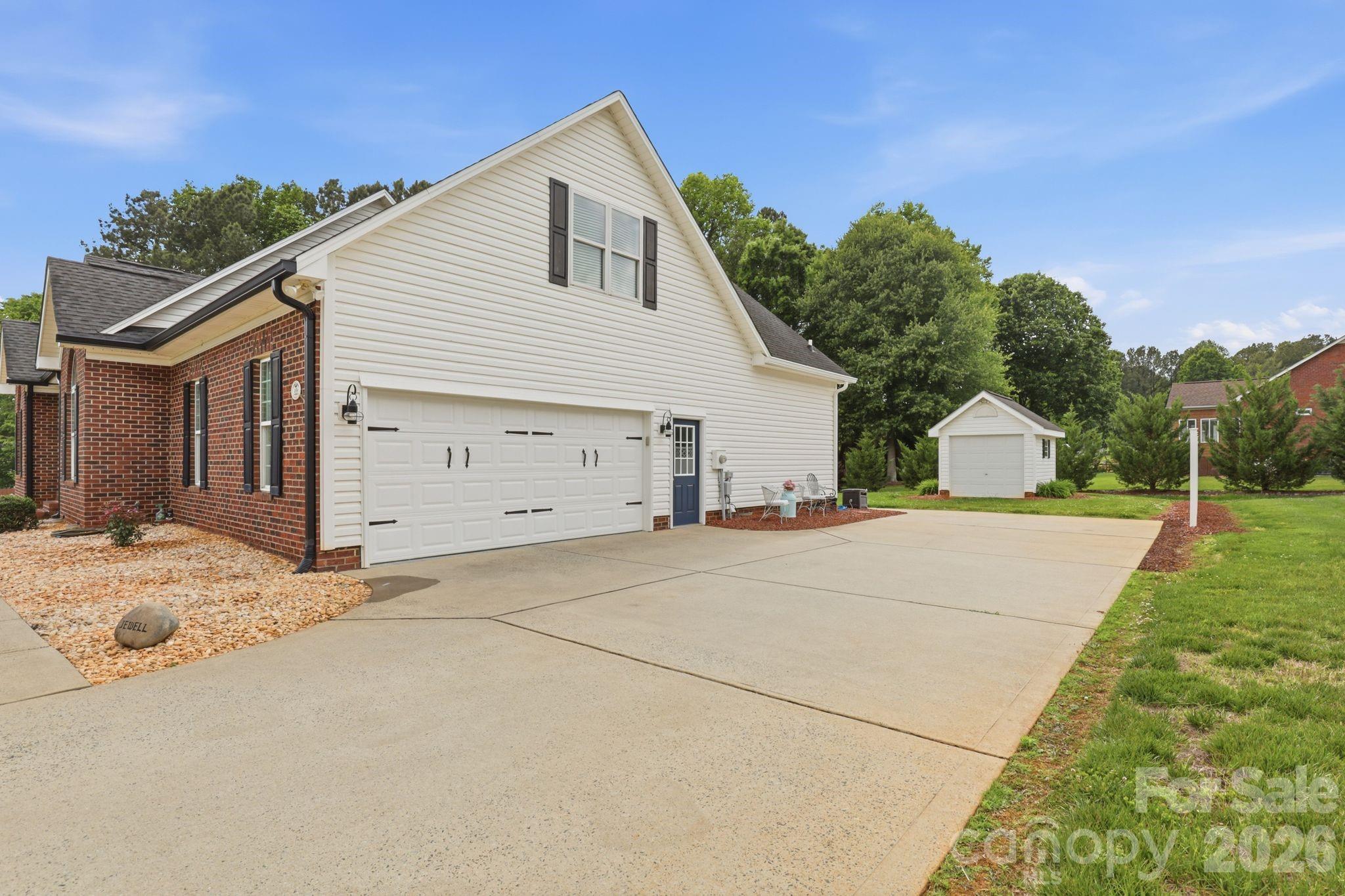 169 Sagemore Road — Mooresville