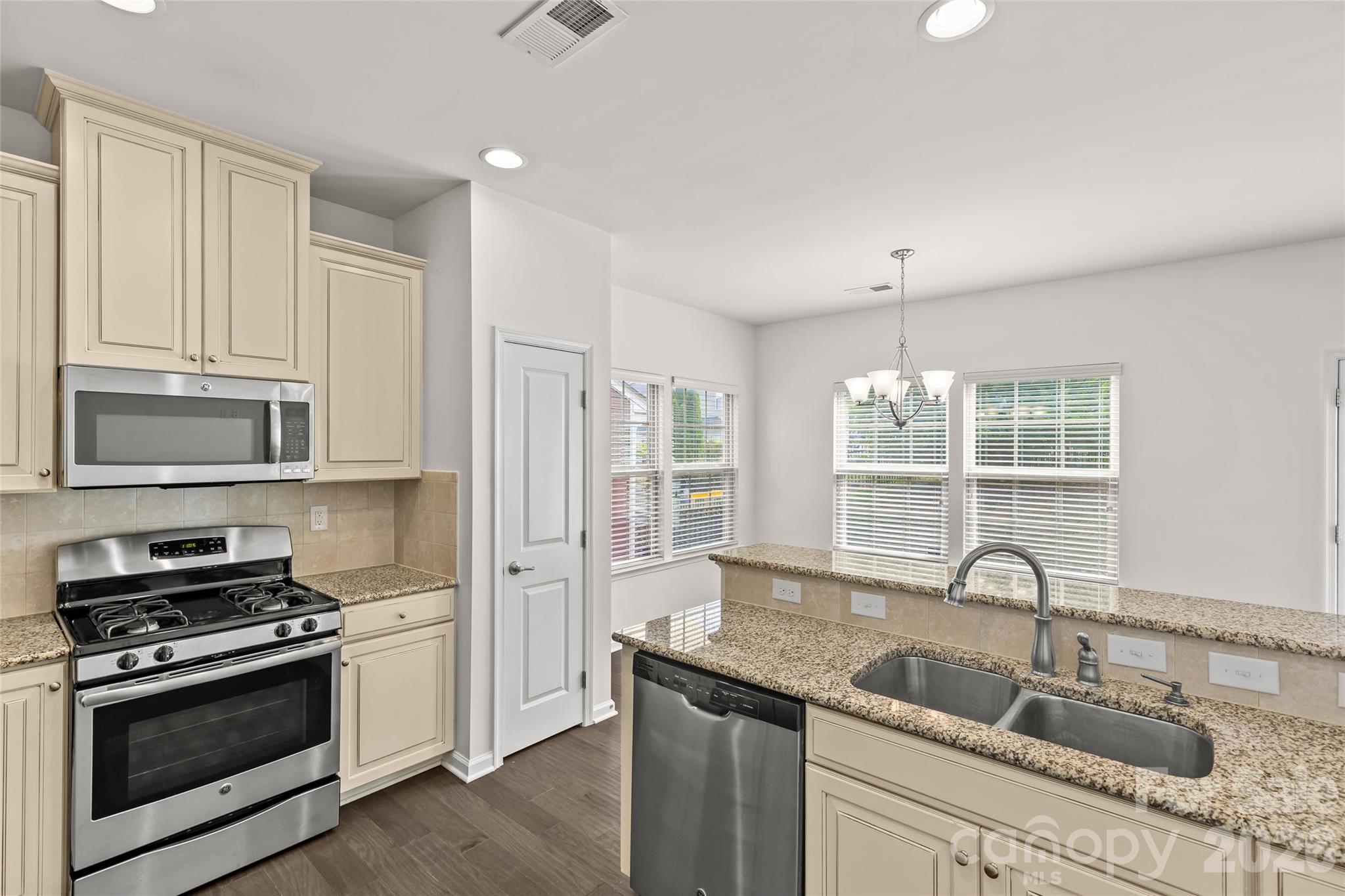 2435 Alyssa Lane — Charlotte