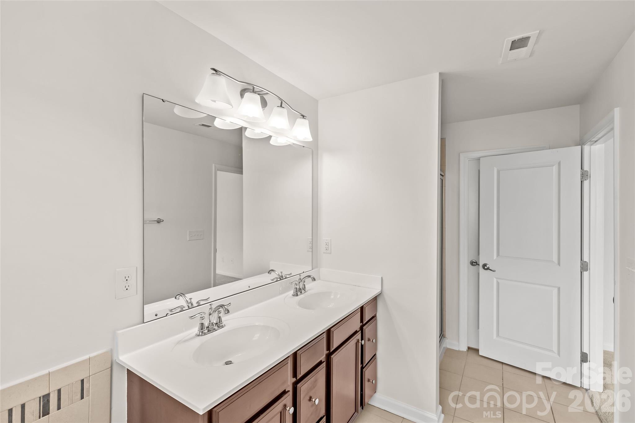 2435 Alyssa Lane — Charlotte
