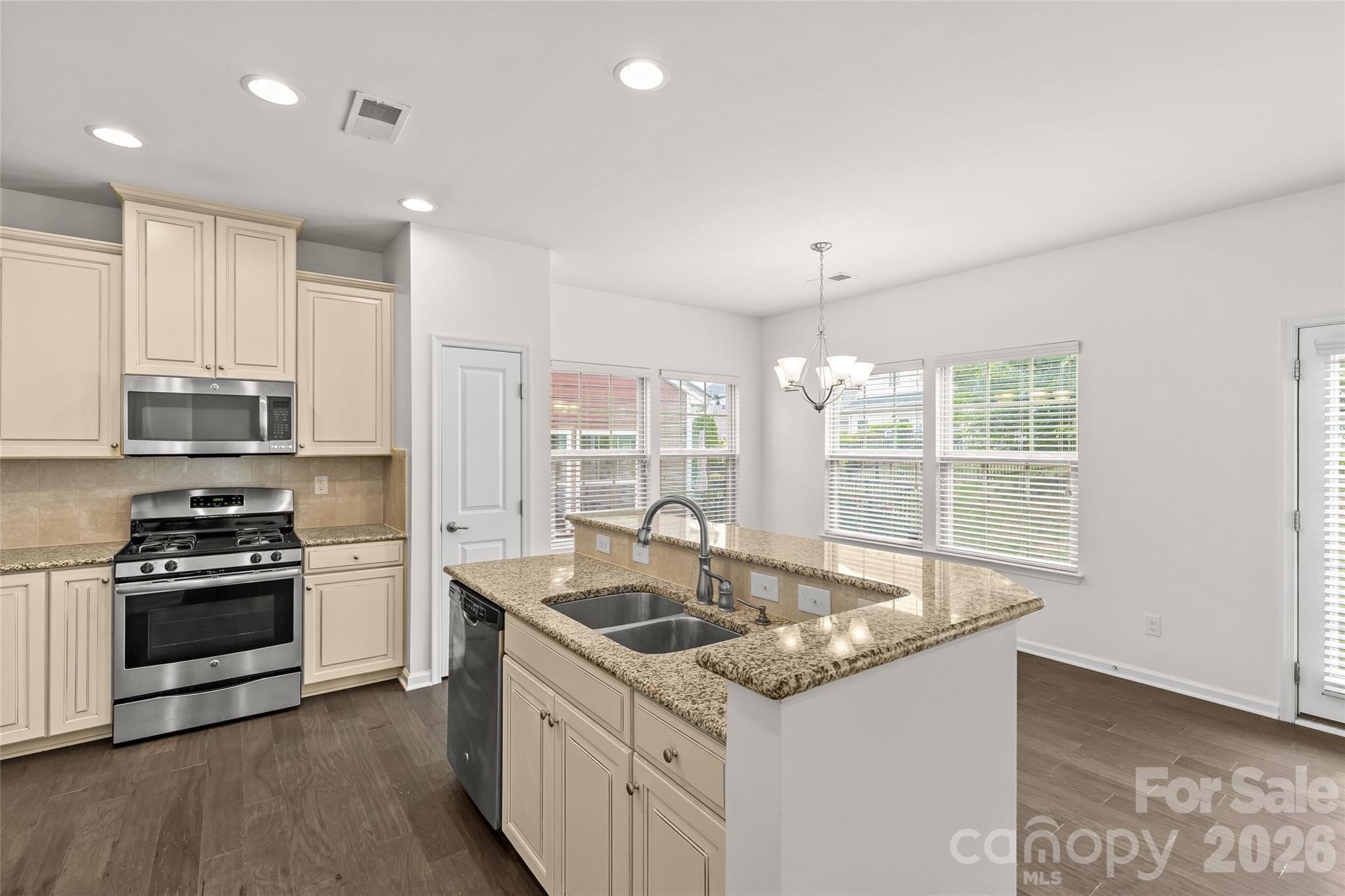 2435 Alyssa Lane — Charlotte