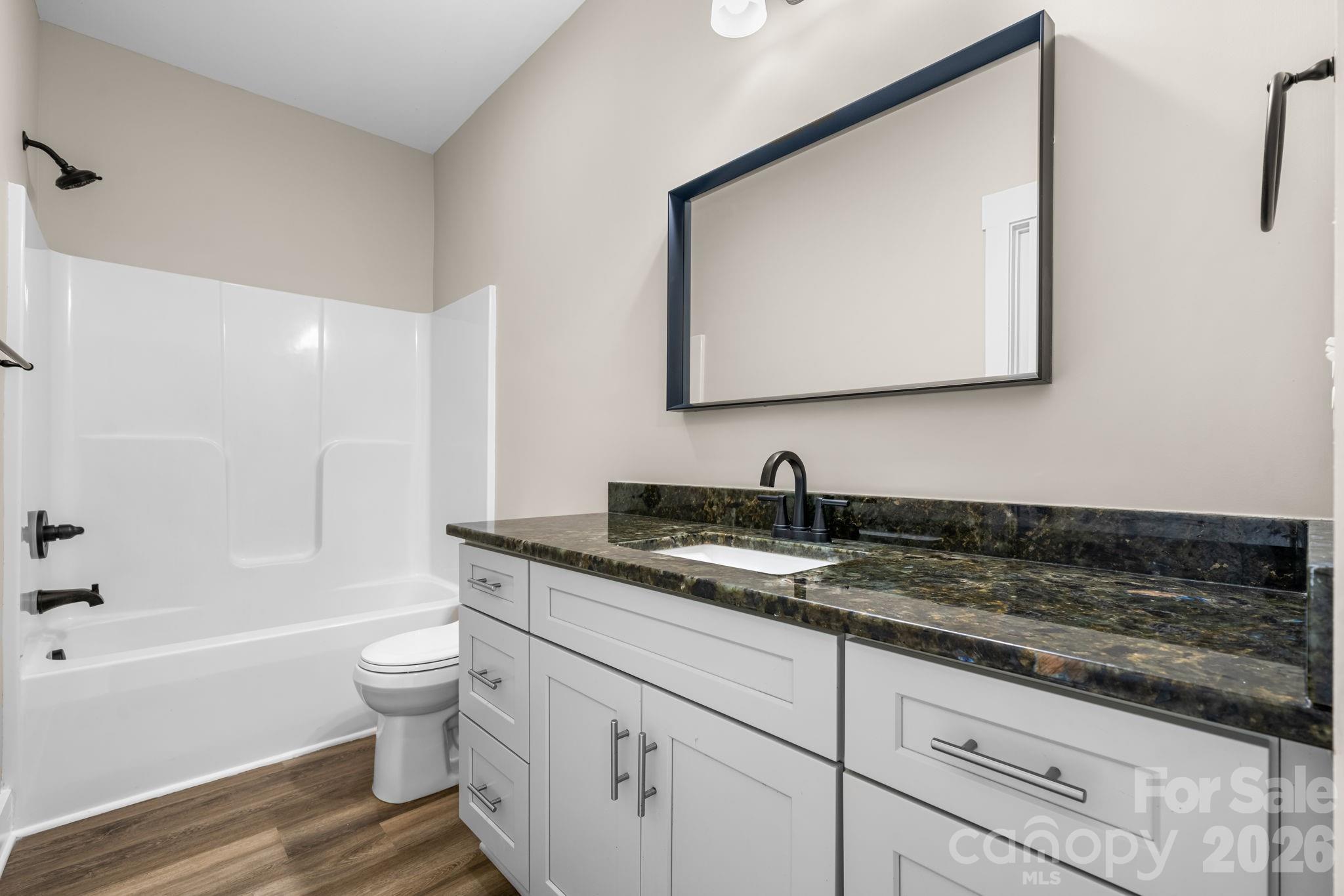 1700 Ivey Court — Maiden