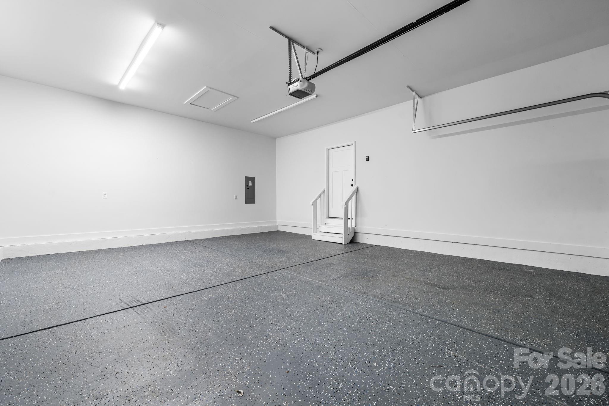 1700 Ivey Court — Maiden