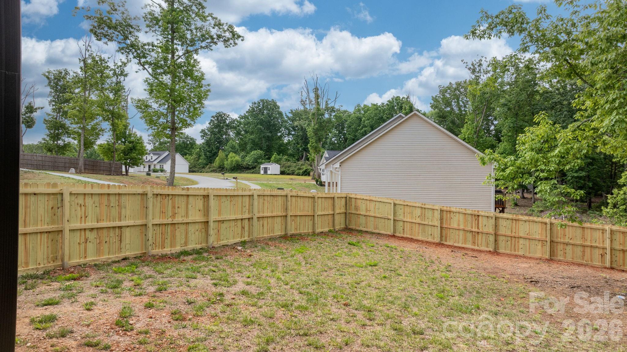 1700 Ivey Court — Maiden