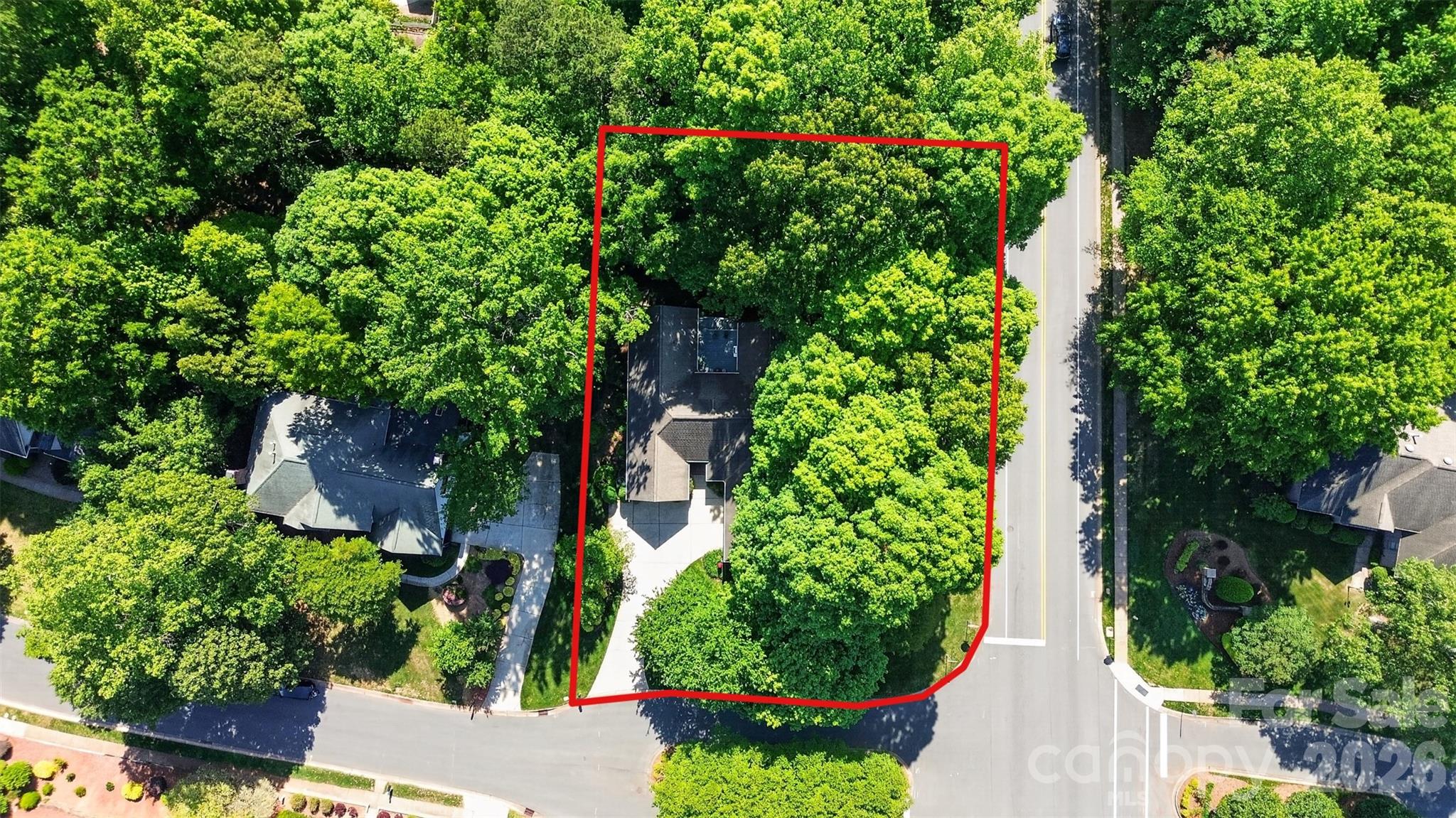 8902 Taunton Drive — Huntersville