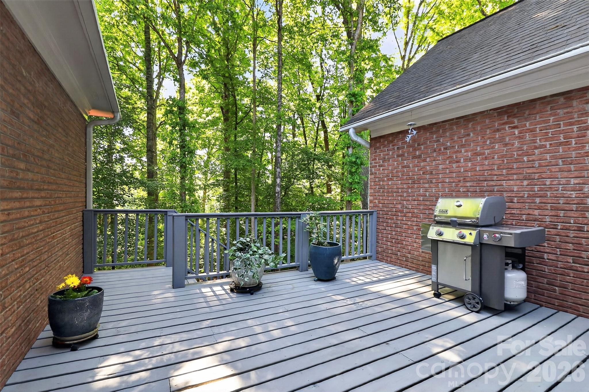 8902 Taunton Drive — Huntersville