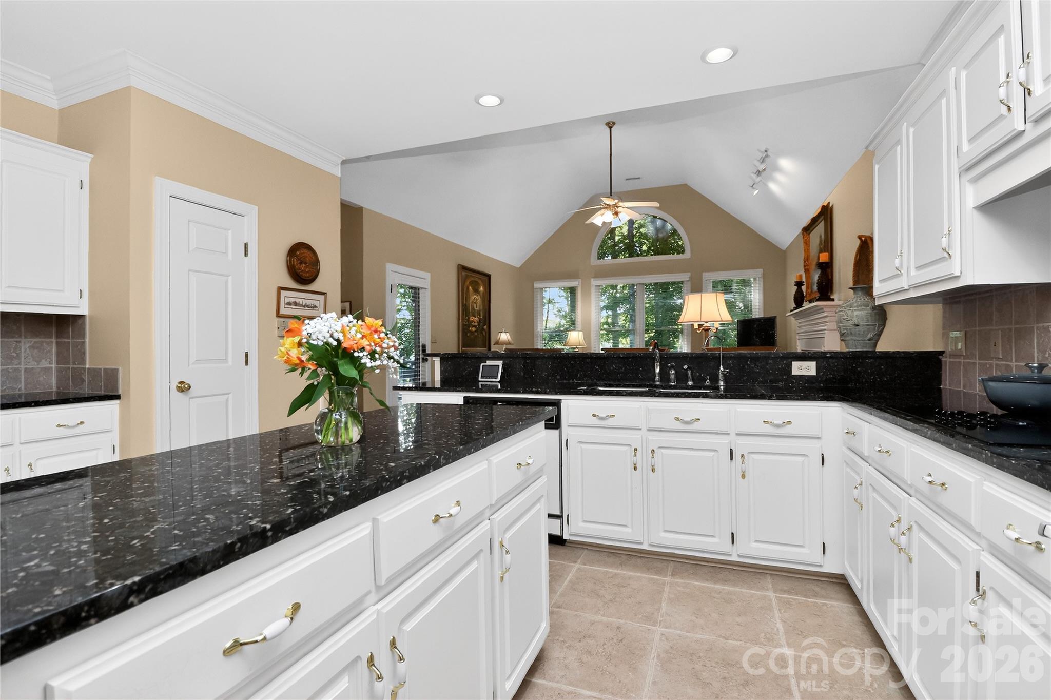 8902 Taunton Drive — Huntersville
