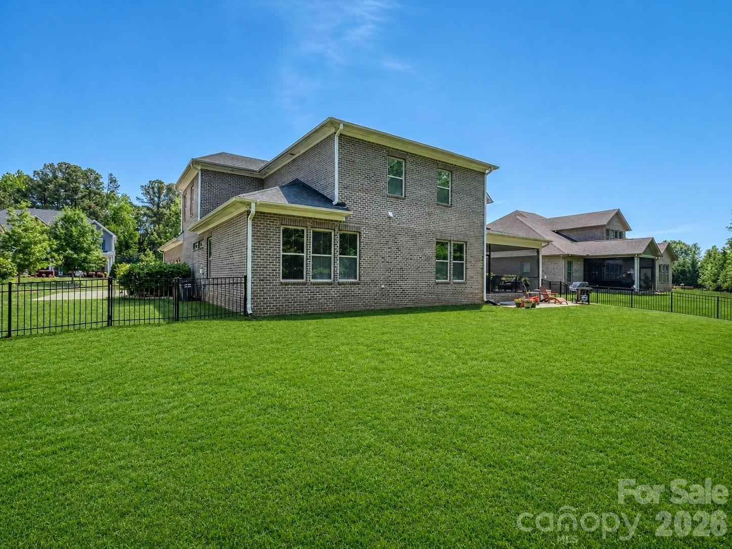 121 Enclave Boulevard — Matthews