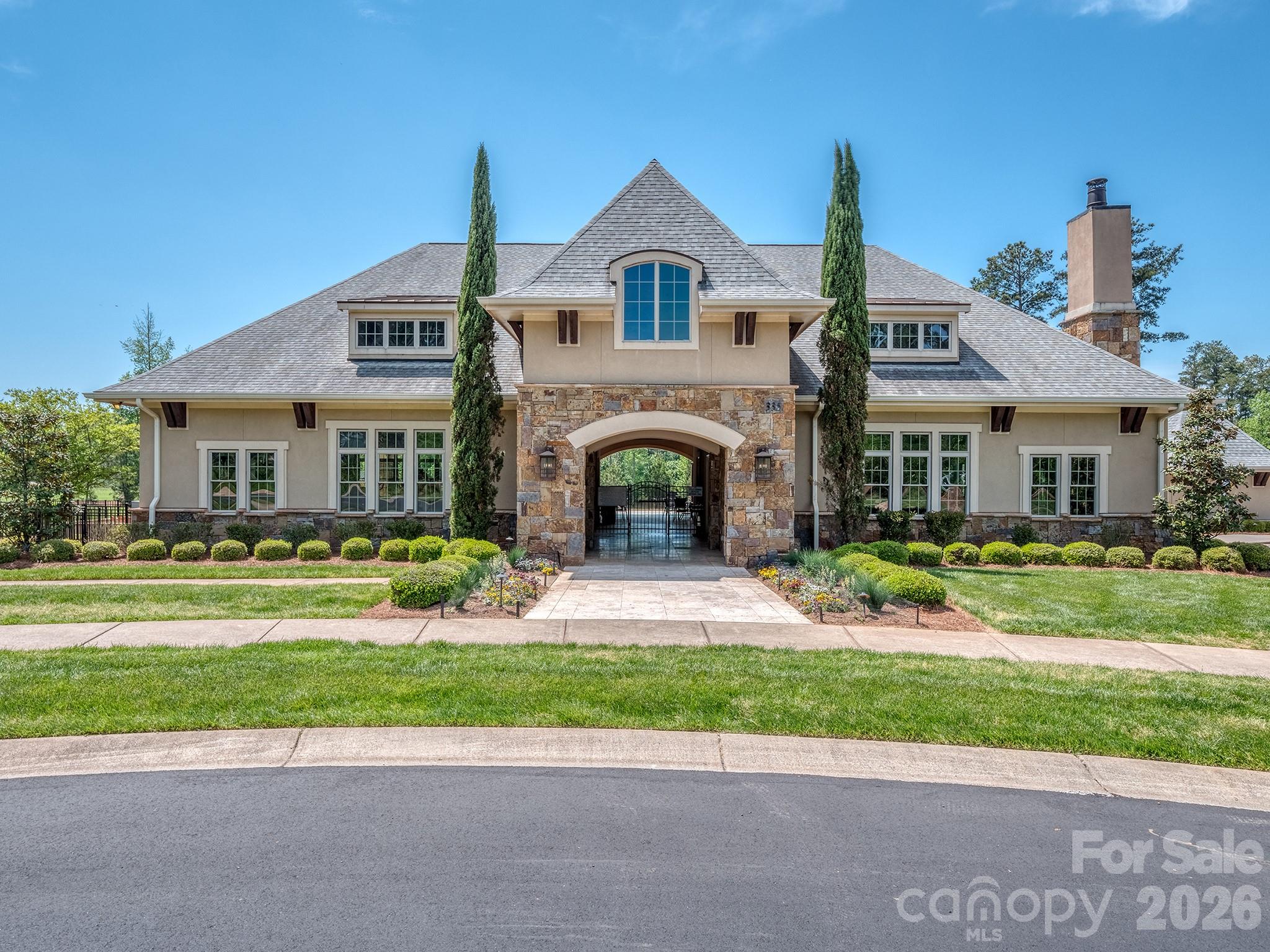121 Enclave Boulevard — Matthews
