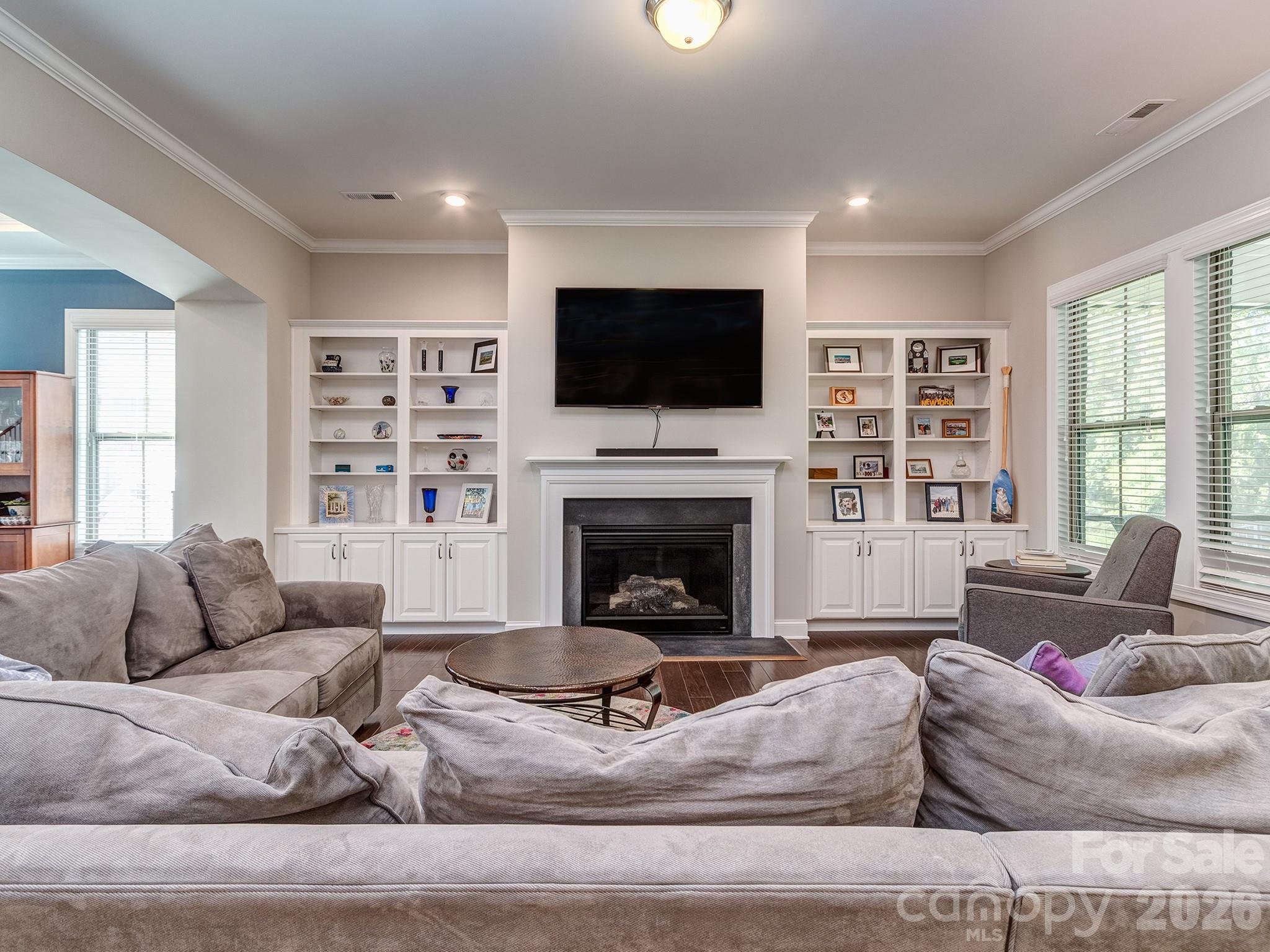 121 Enclave Boulevard — Matthews