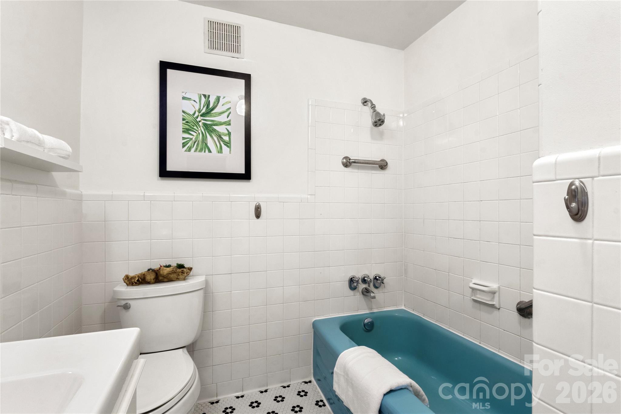 1300 Queens Road #309 — Charlotte