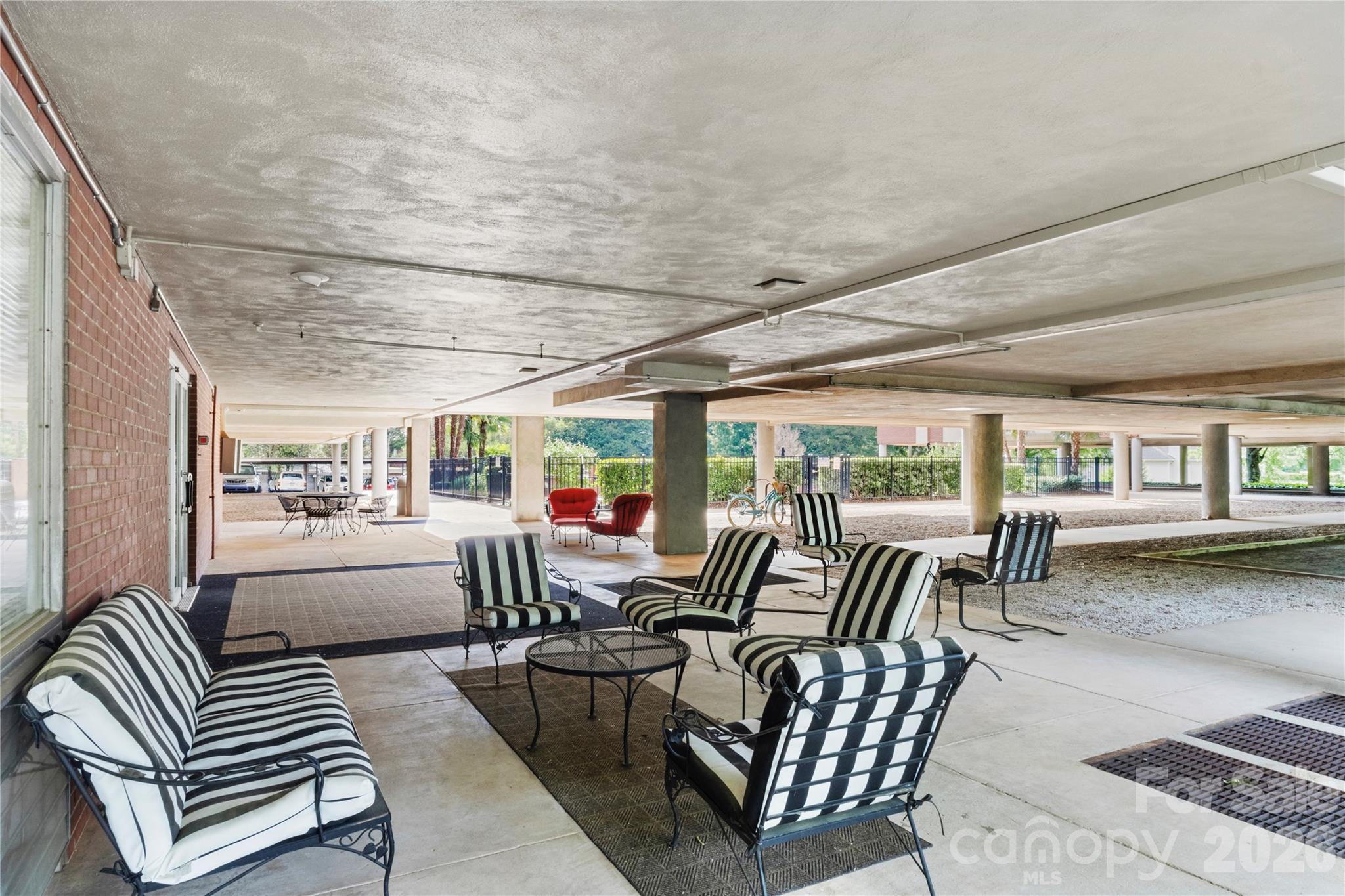 1300 Queens Road #309 — Charlotte