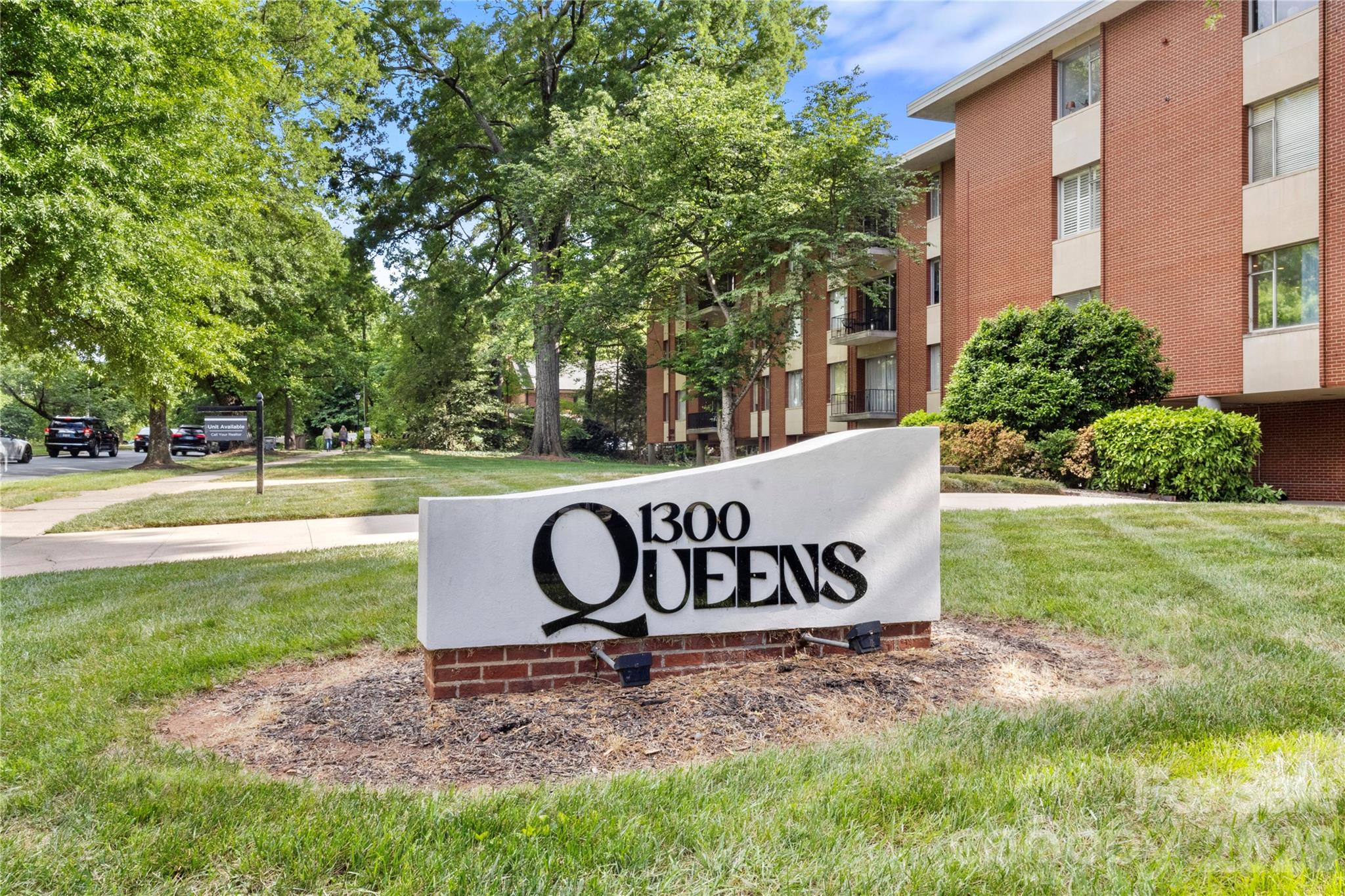 1300 Queens Road #309 — Charlotte
