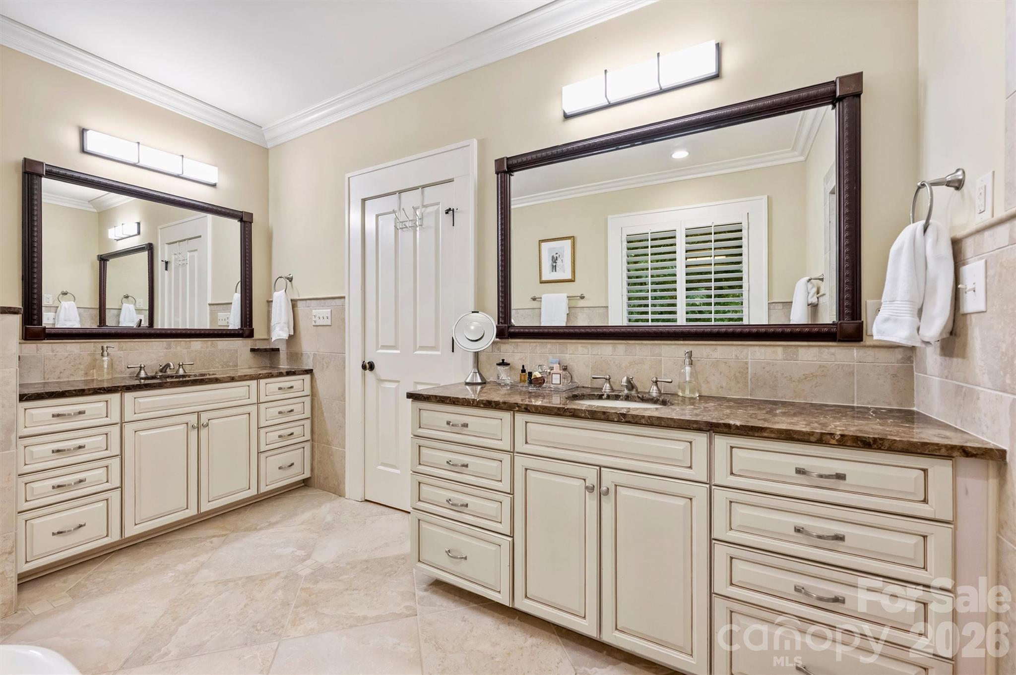 614 Olde Cotswold Court — Charlotte