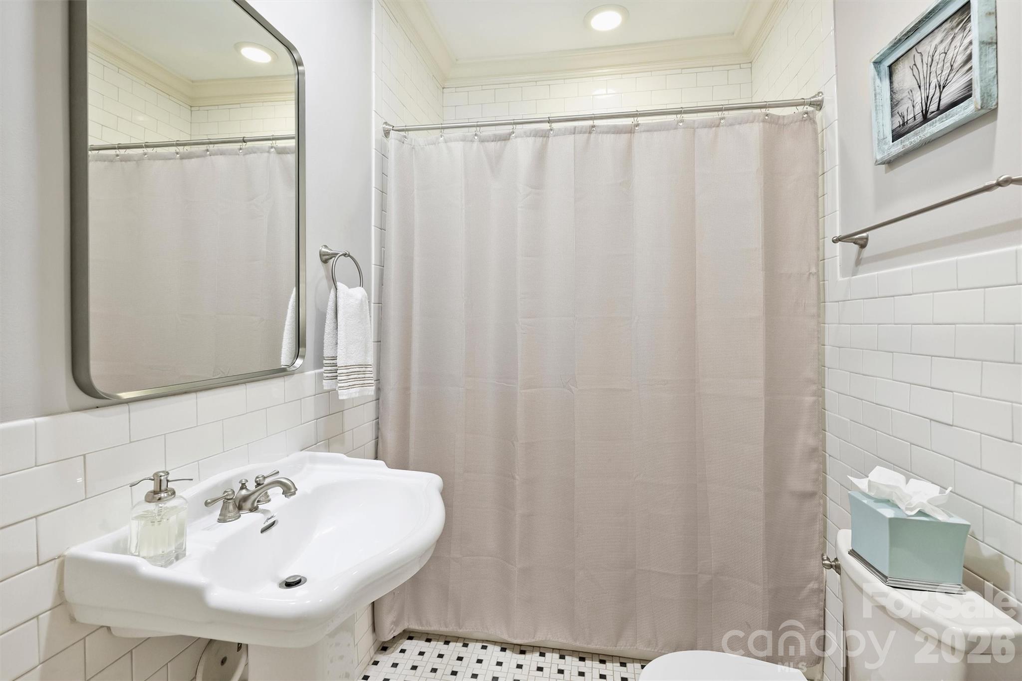 614 Olde Cotswold Court — Charlotte