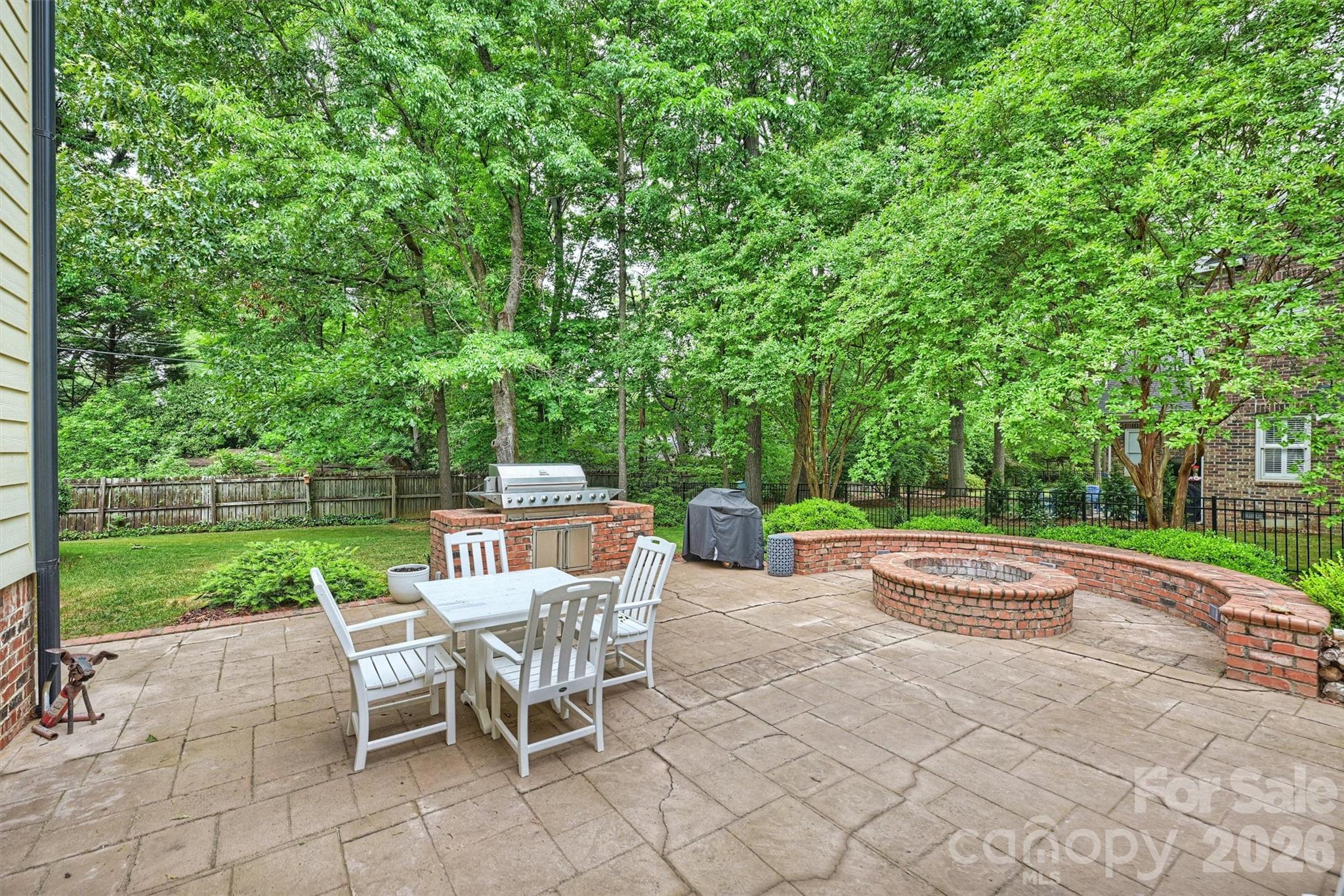614 Olde Cotswold Court — Charlotte