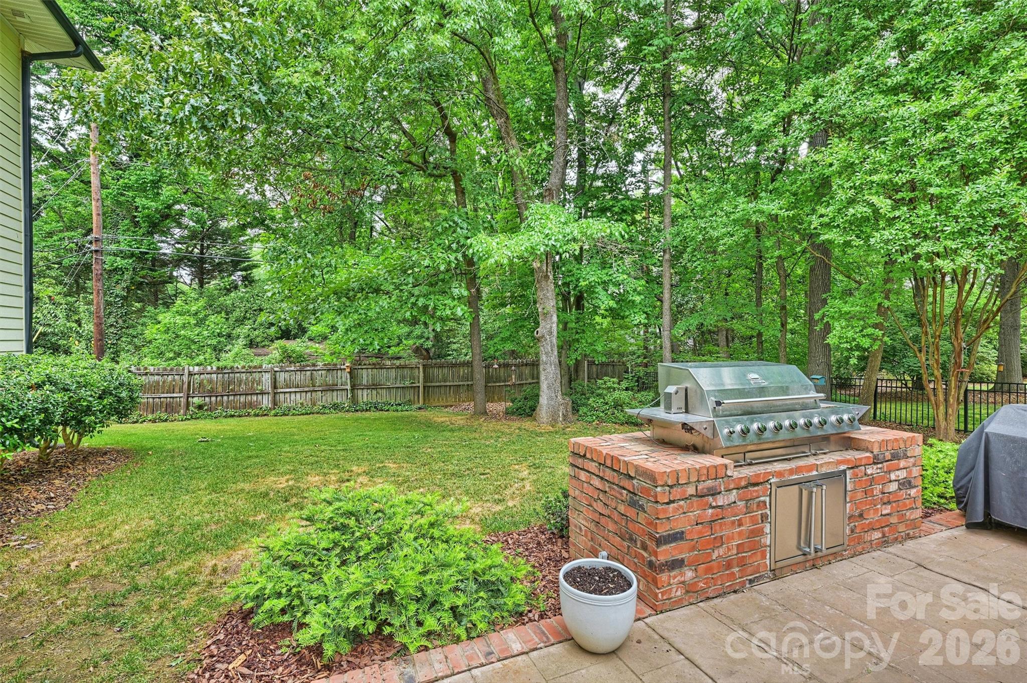614 Olde Cotswold Court — Charlotte