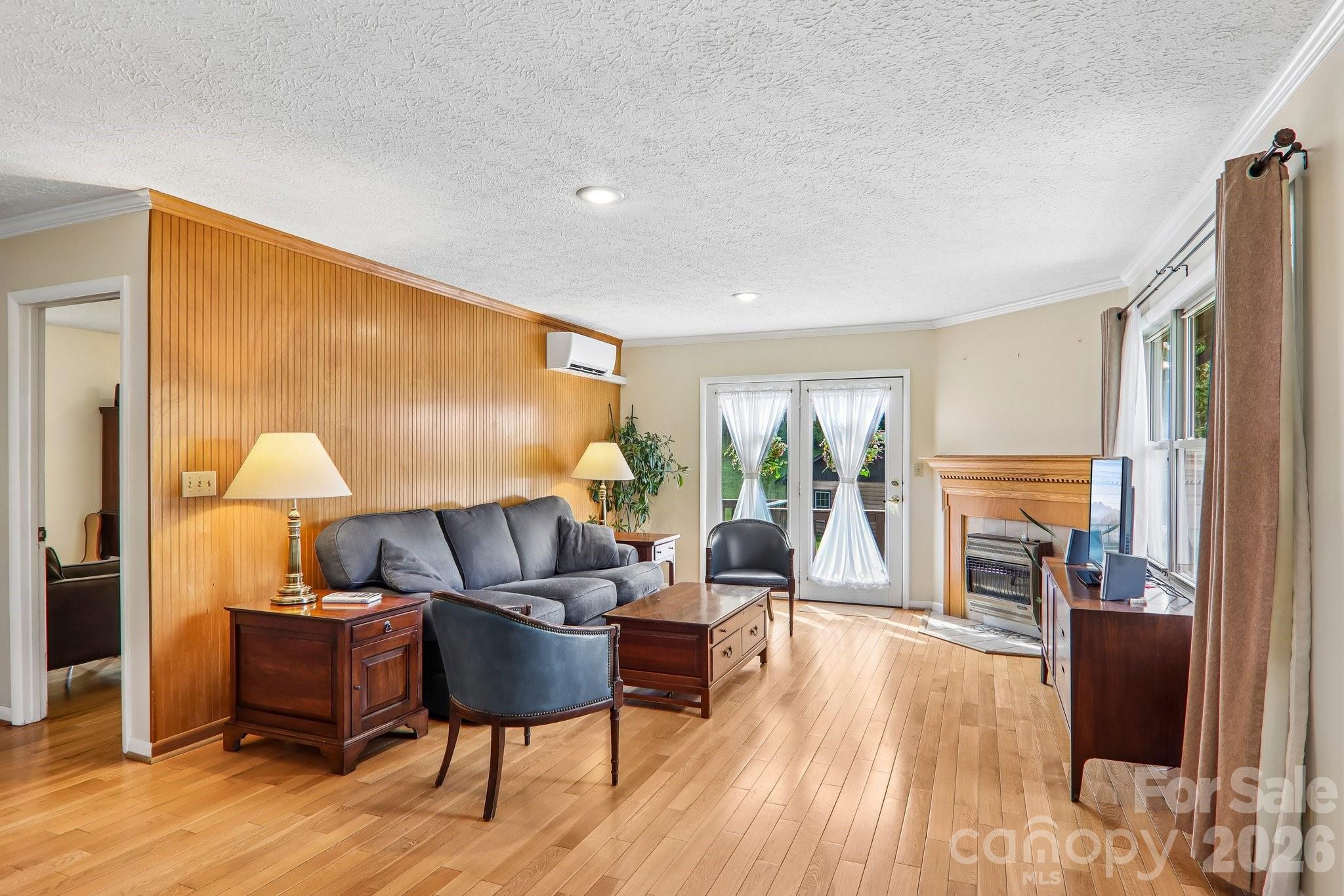 401 Lower Grassy Branch Road — Asheville