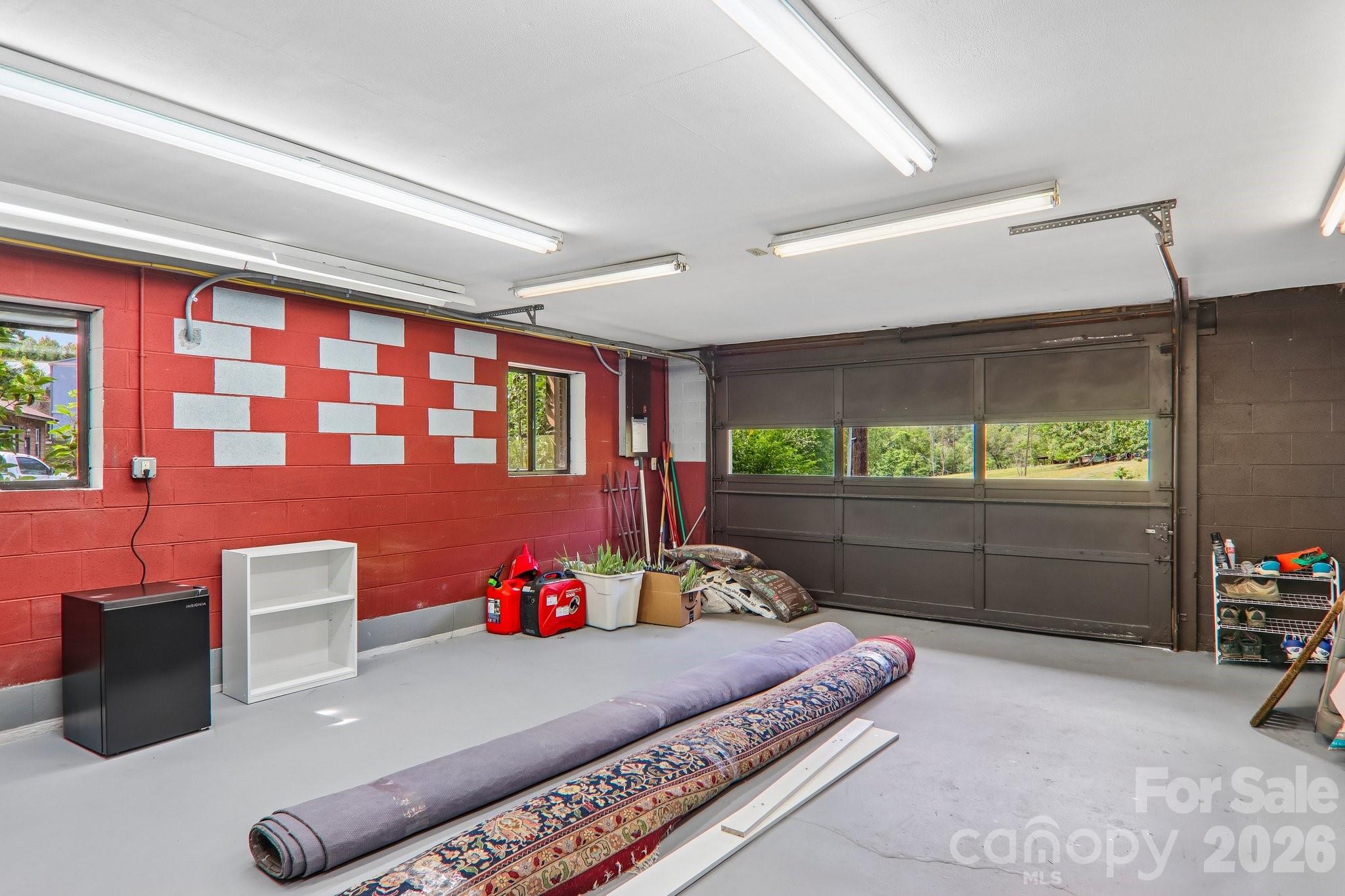 401 Lower Grassy Branch Road — Asheville