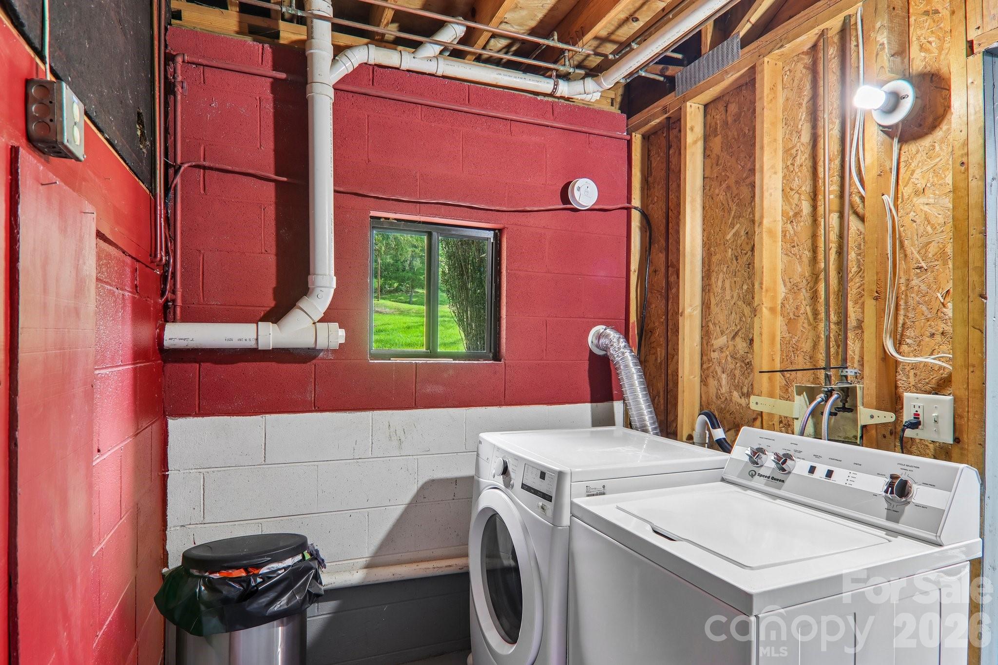 401 Lower Grassy Branch Road — Asheville