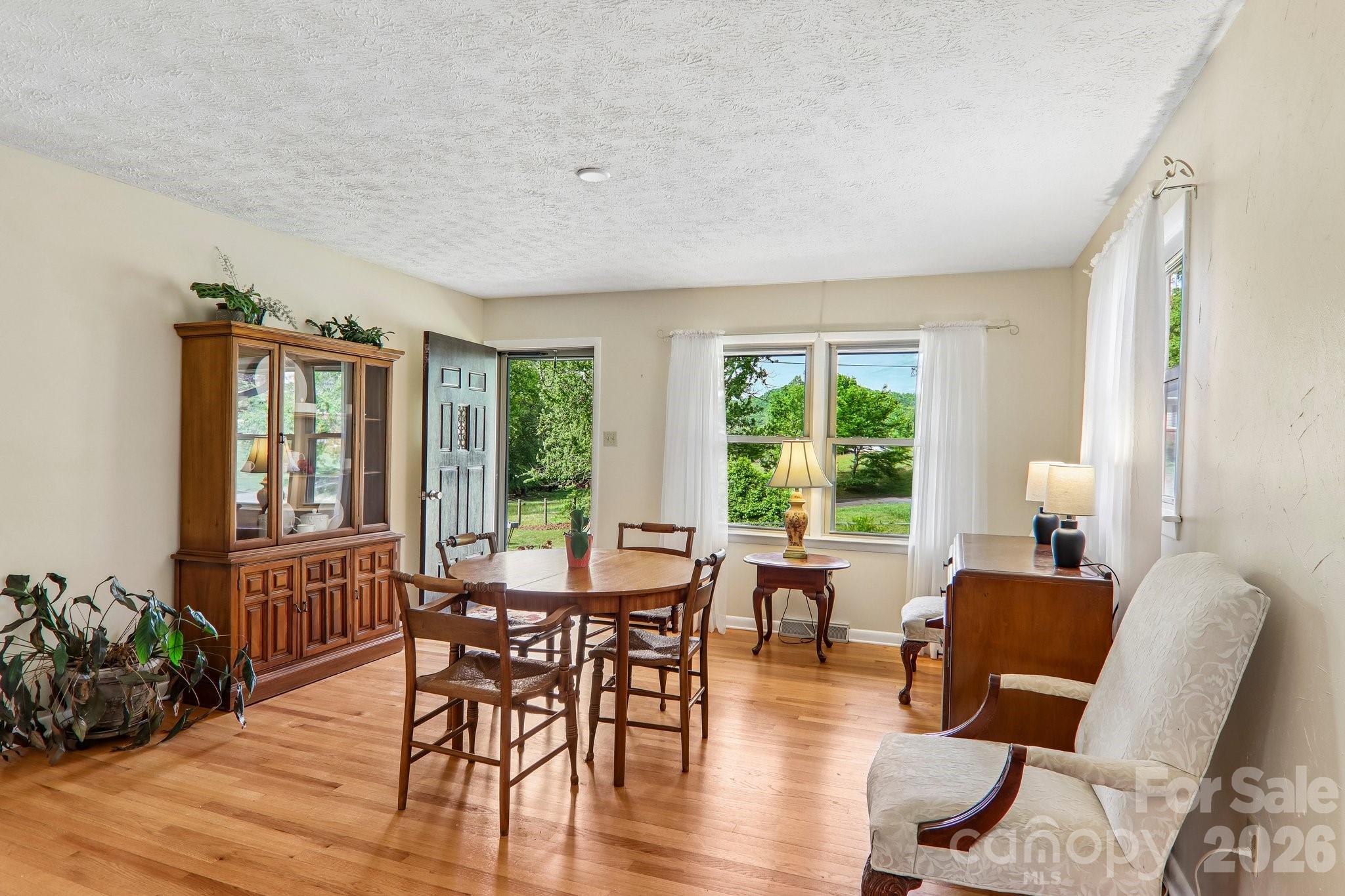 401 Lower Grassy Branch Road — Asheville