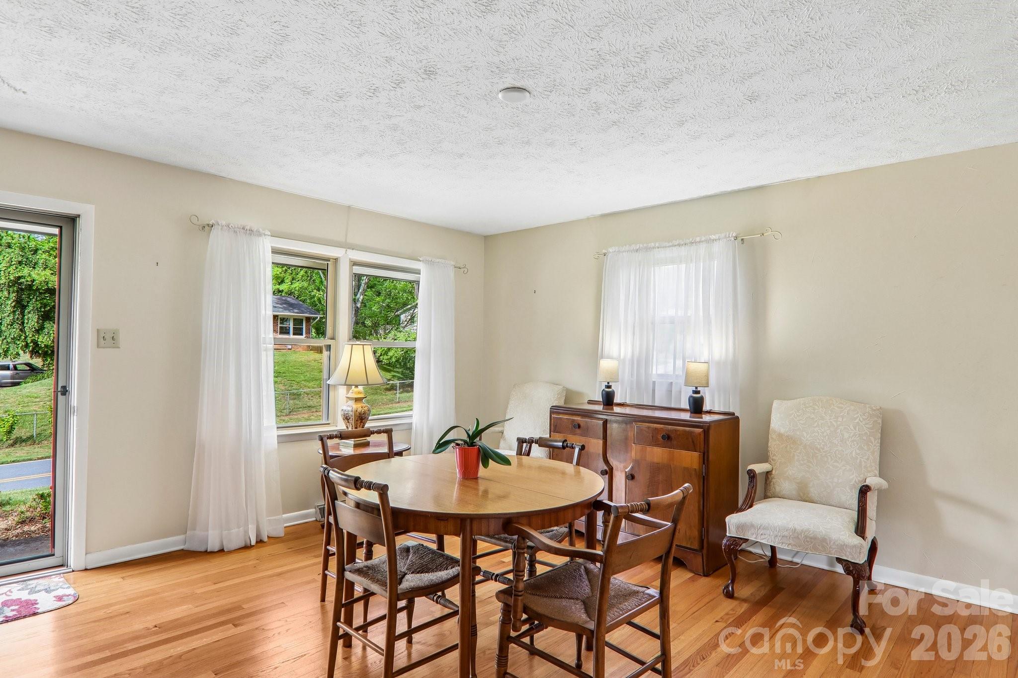 401 Lower Grassy Branch Road — Asheville