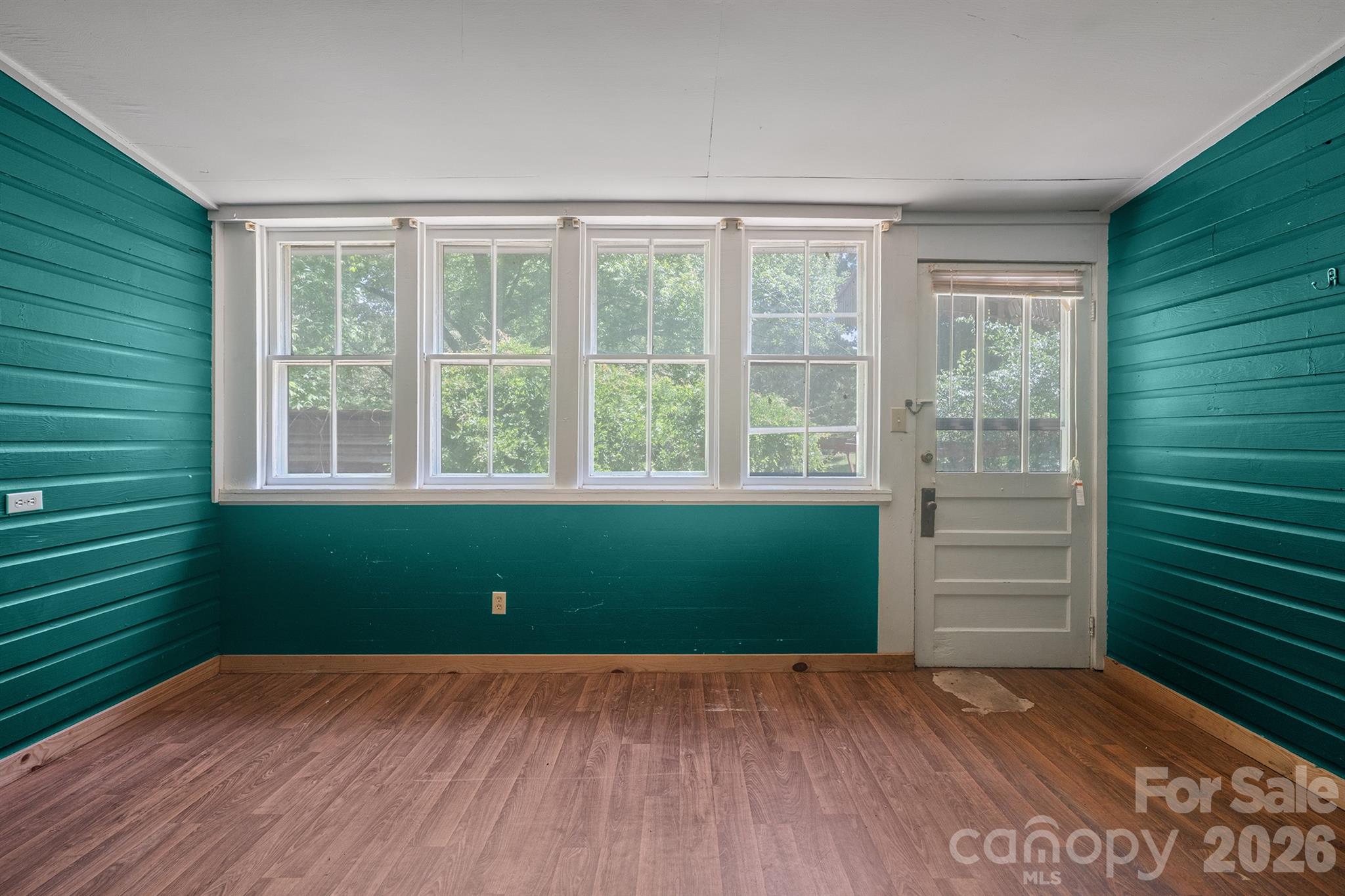 1517 E NC 10 Highway — Newton