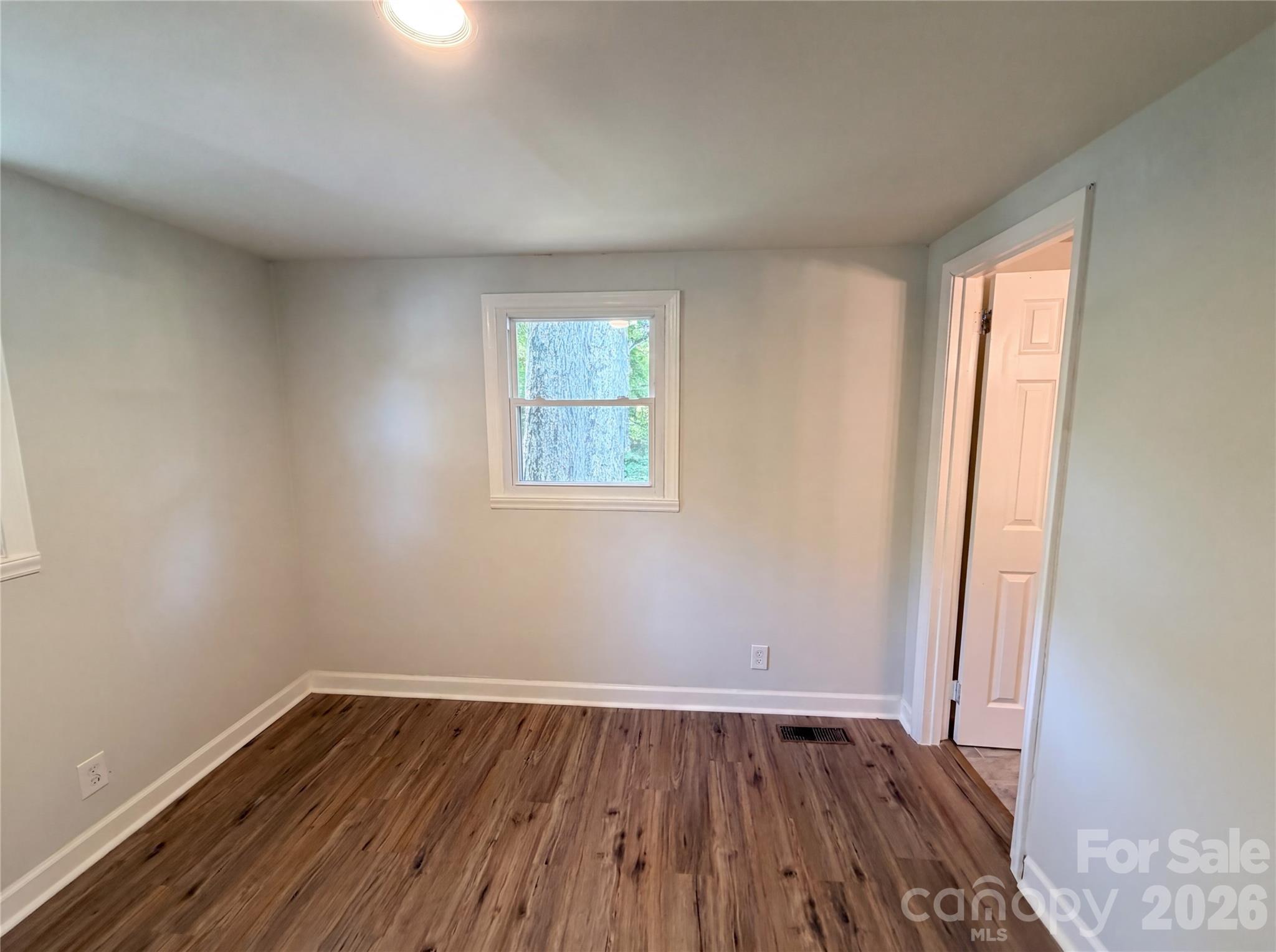13311 Central Avenue — Huntersville