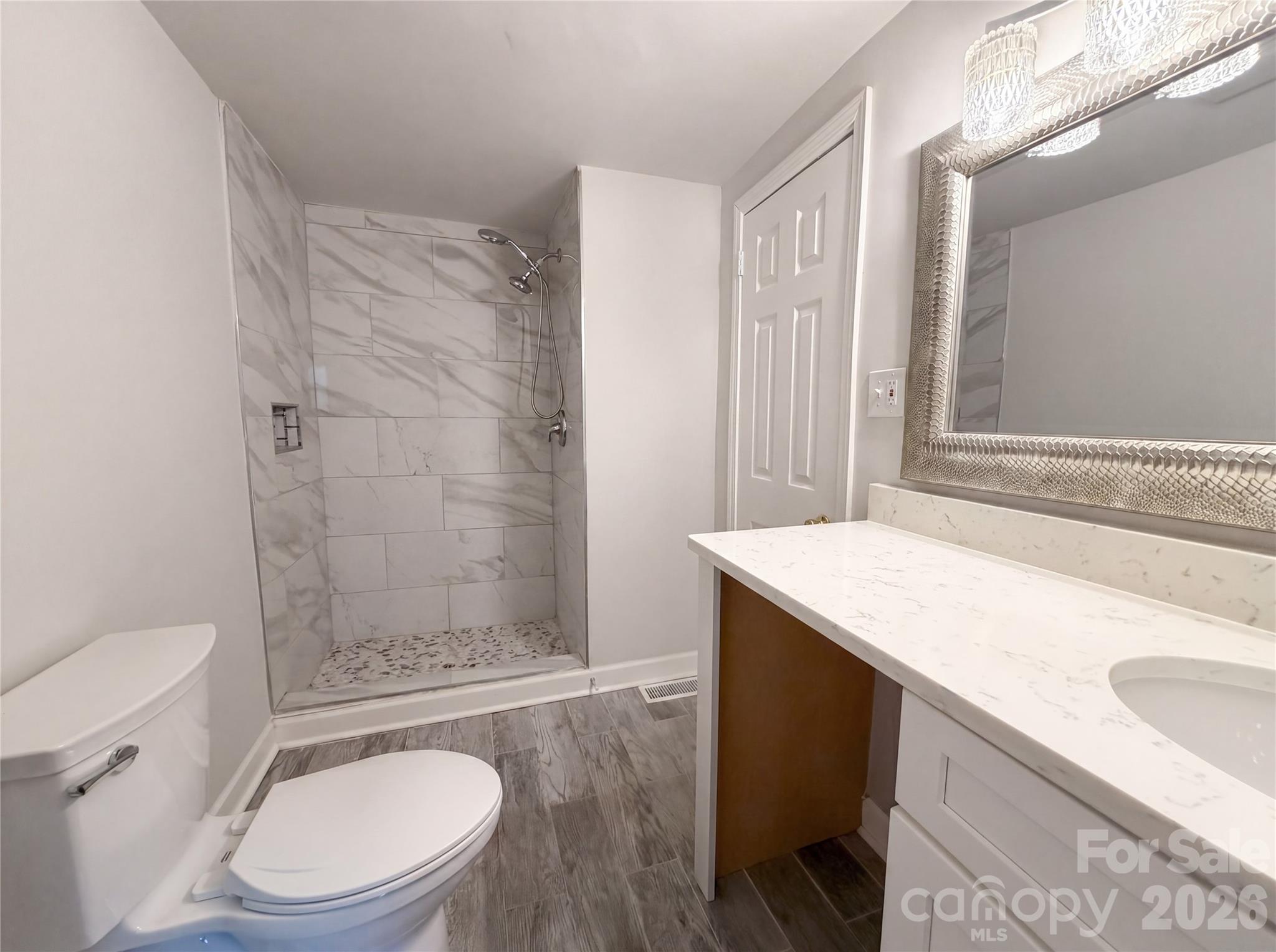 13311 Central Avenue — Huntersville