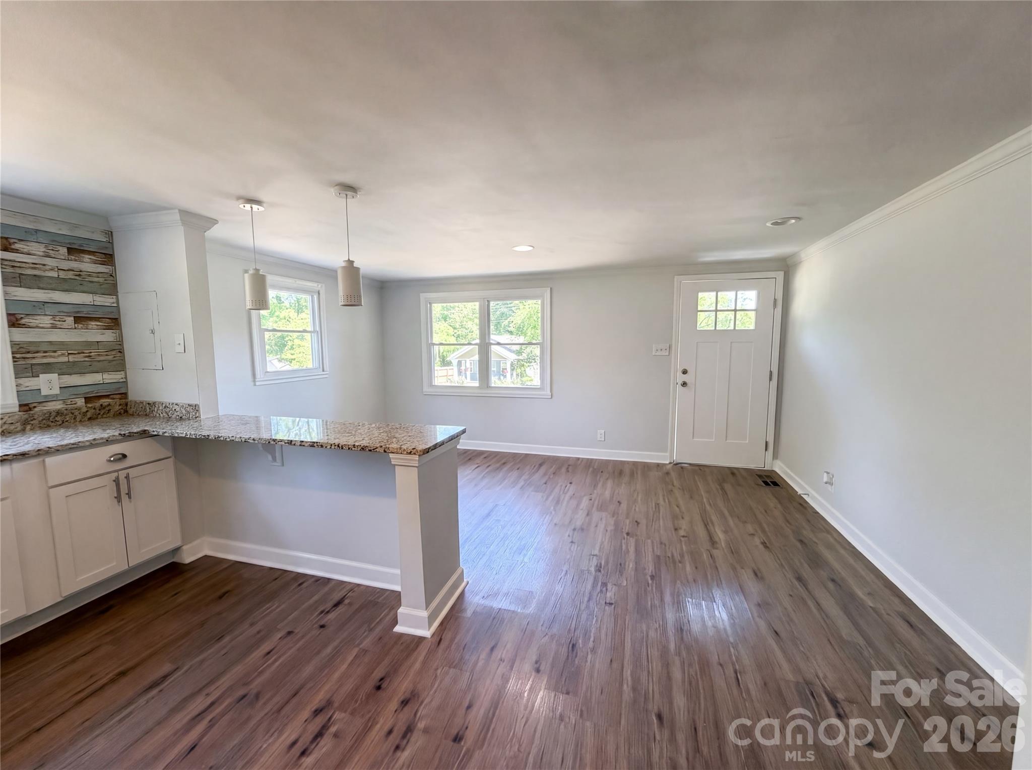 13311 Central Avenue — Huntersville