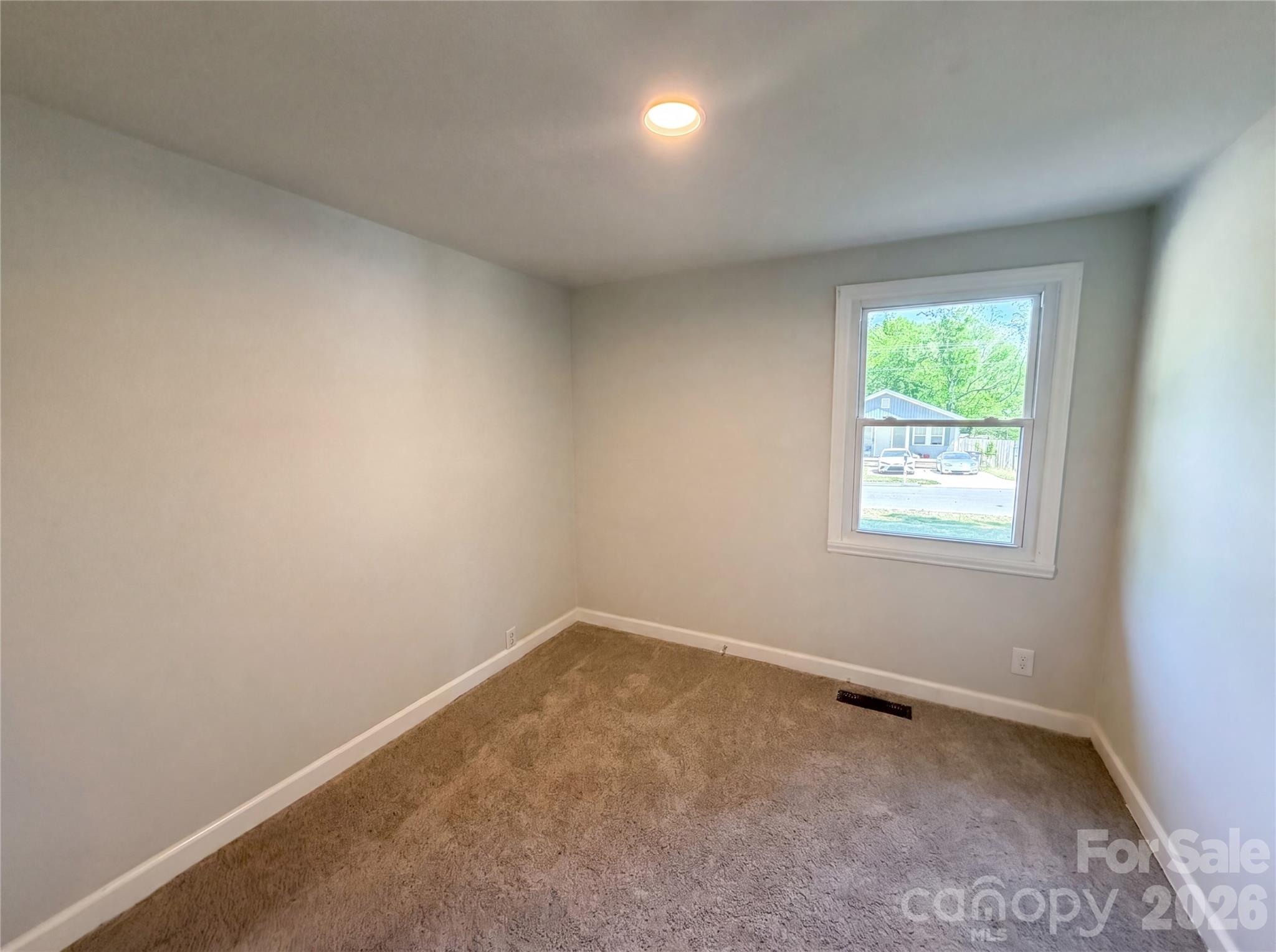 13311 Central Avenue — Huntersville