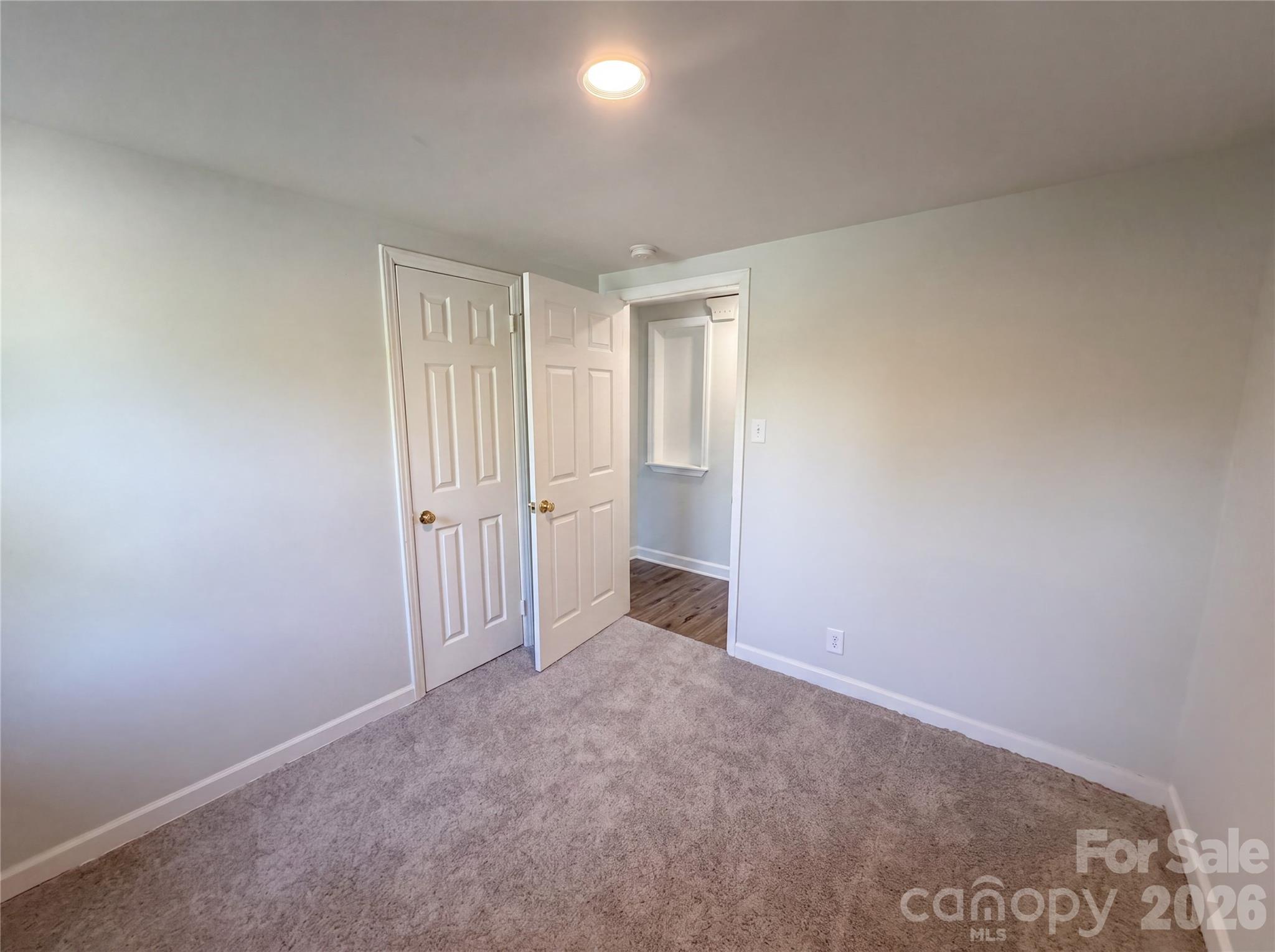 13311 Central Avenue — Huntersville