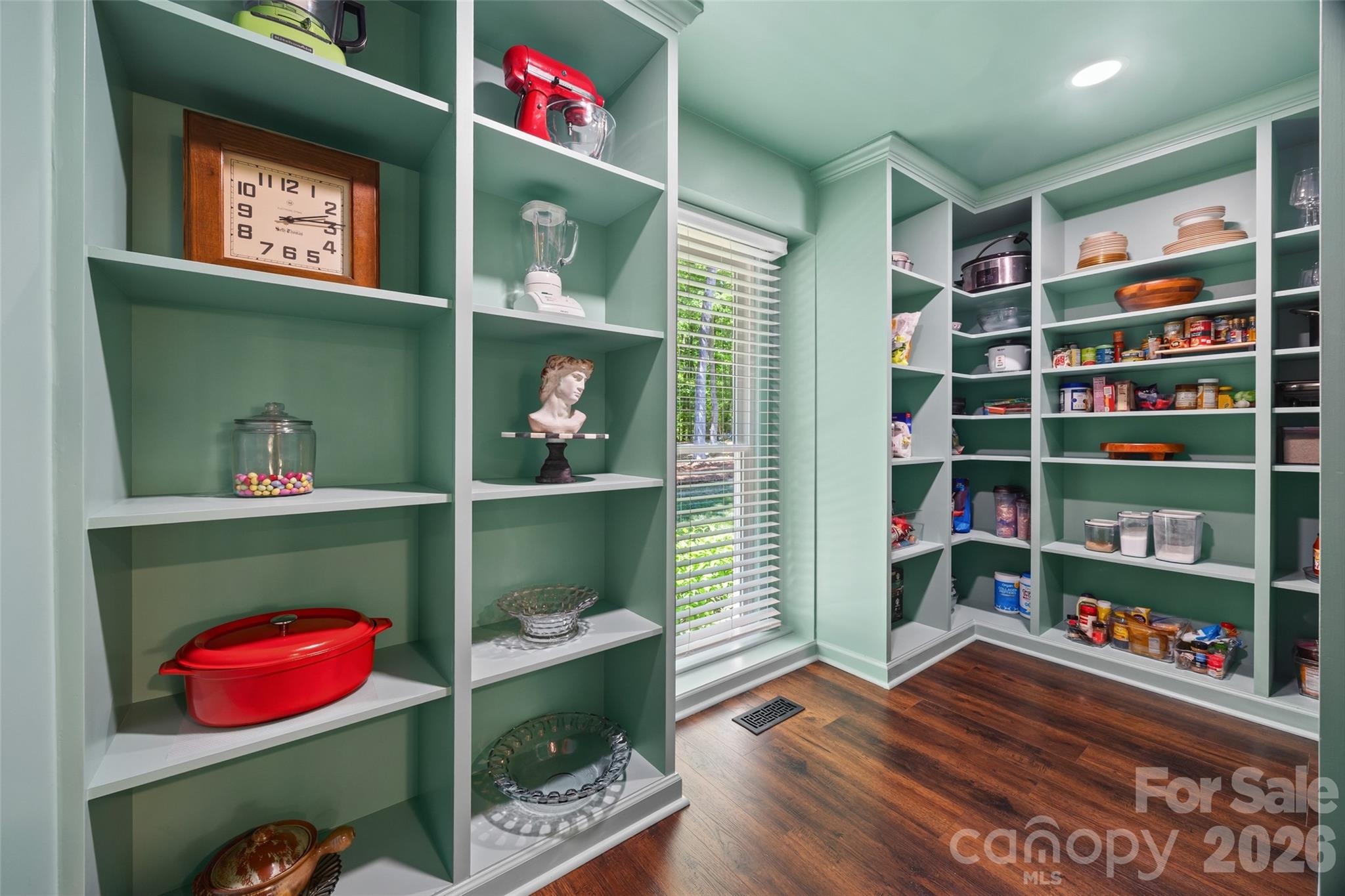 517 Raintree Drive — Matthews
