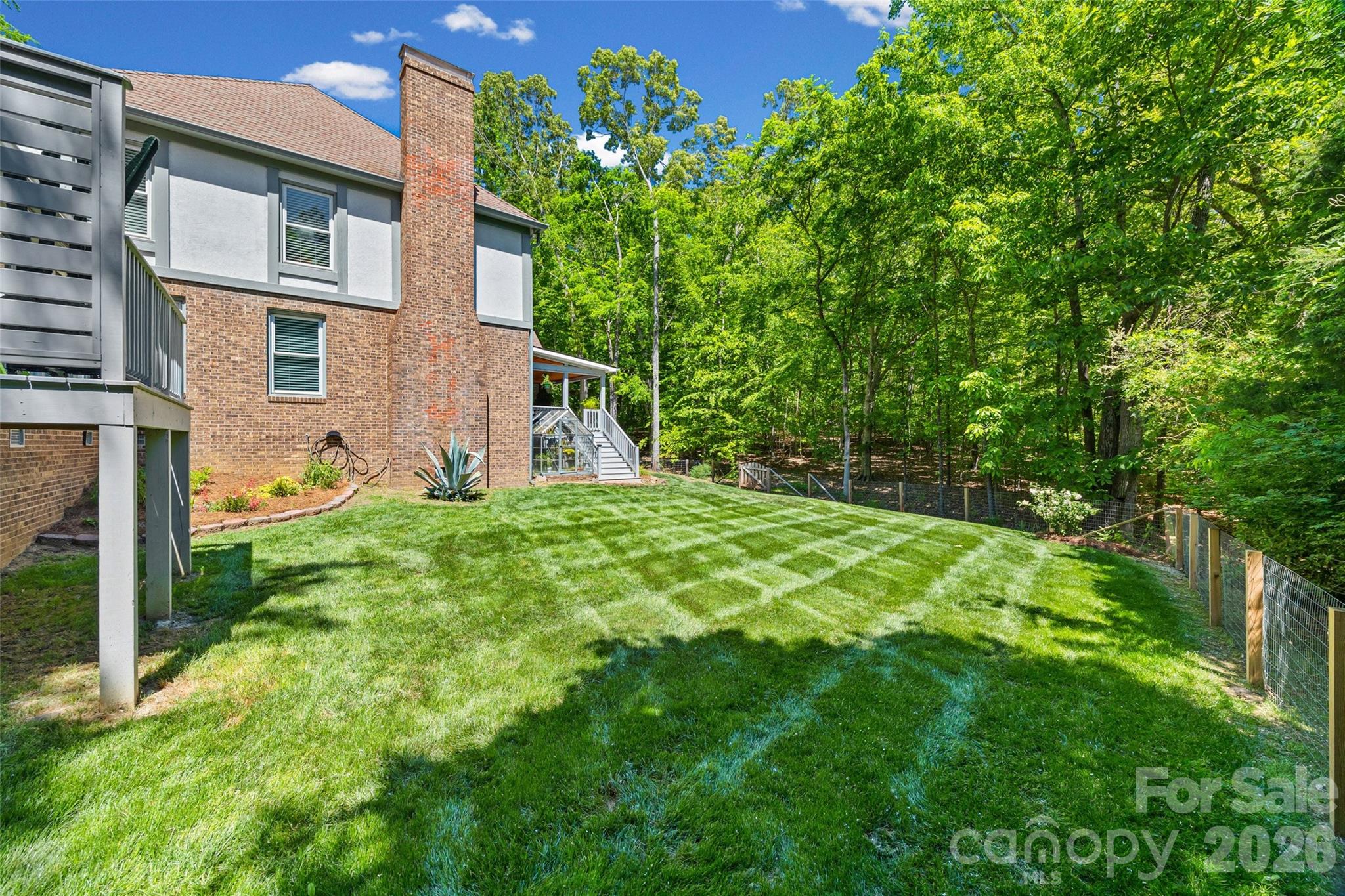 517 Raintree Drive — Matthews