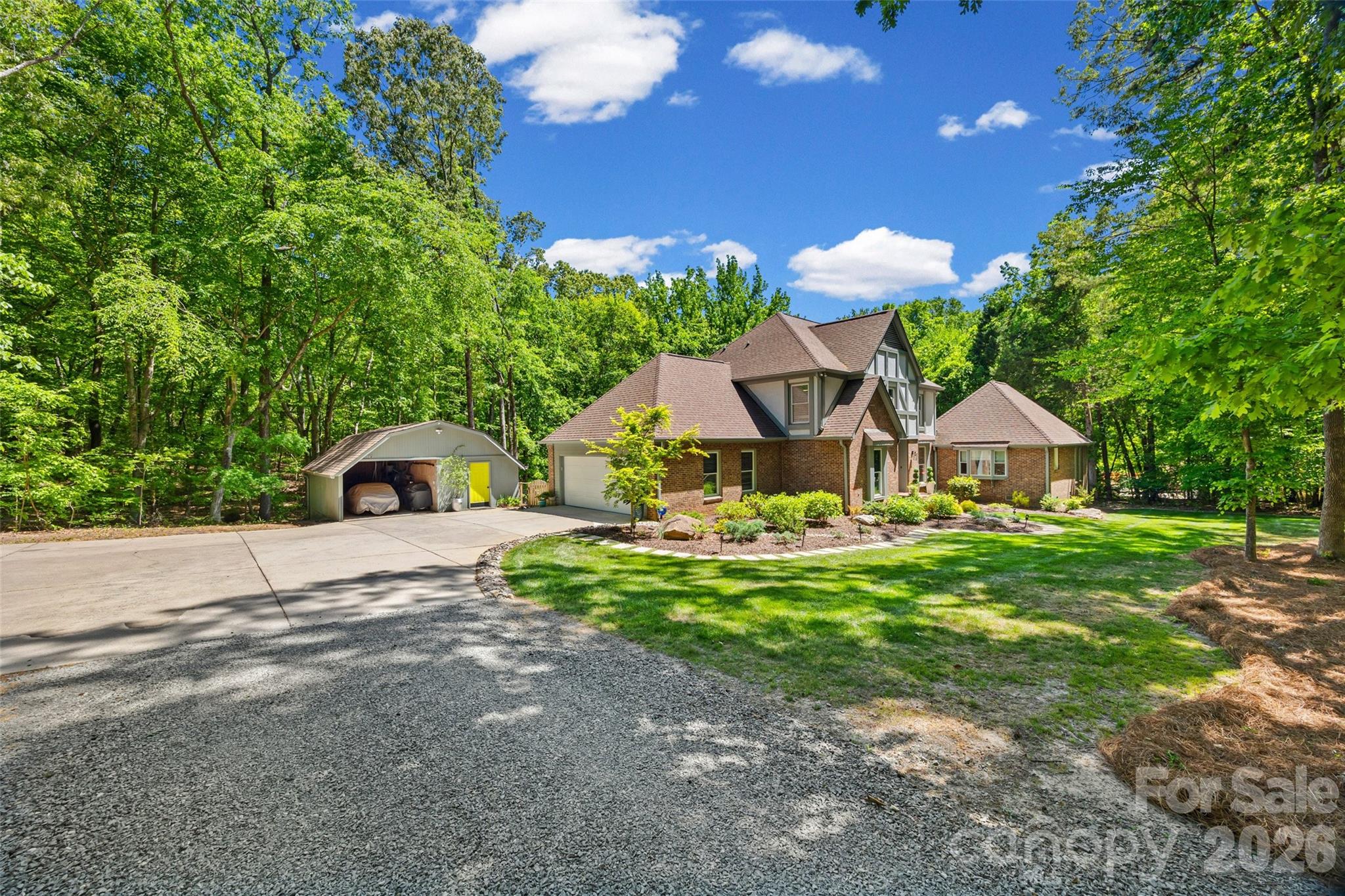 517 Raintree Drive — Matthews