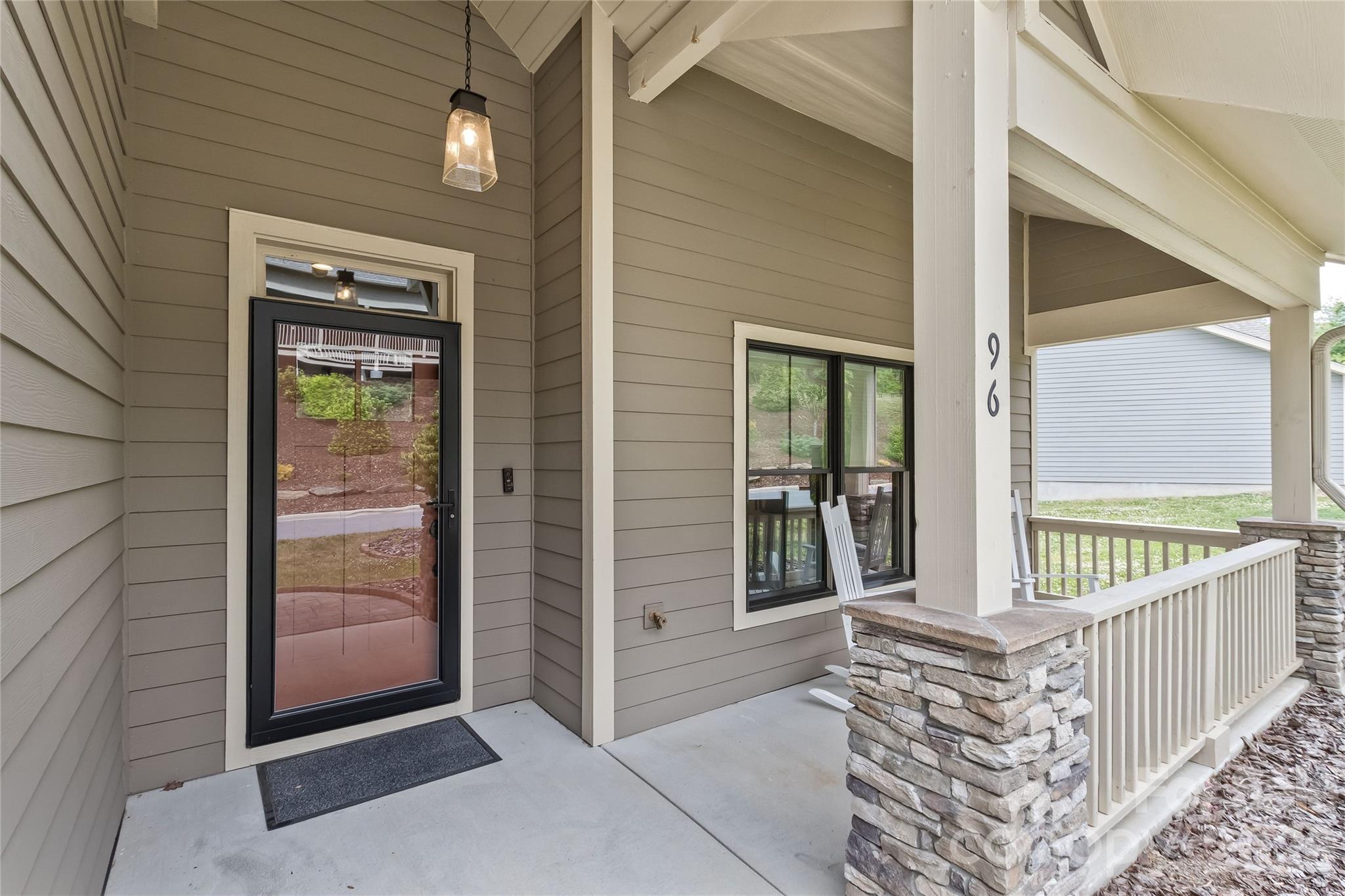 96 Copper Valley Lane — Hendersonville