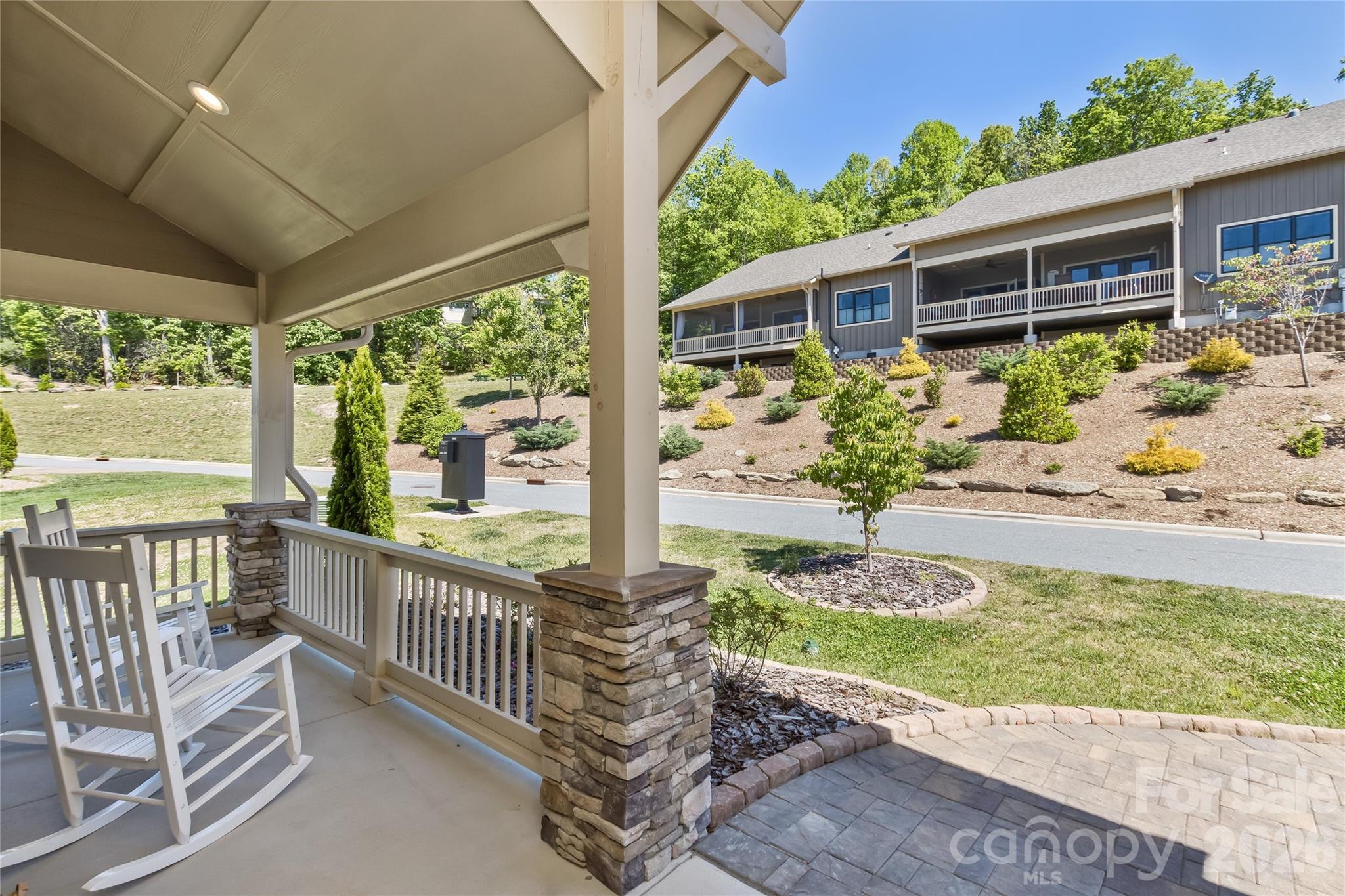 96 Copper Valley Lane — Hendersonville