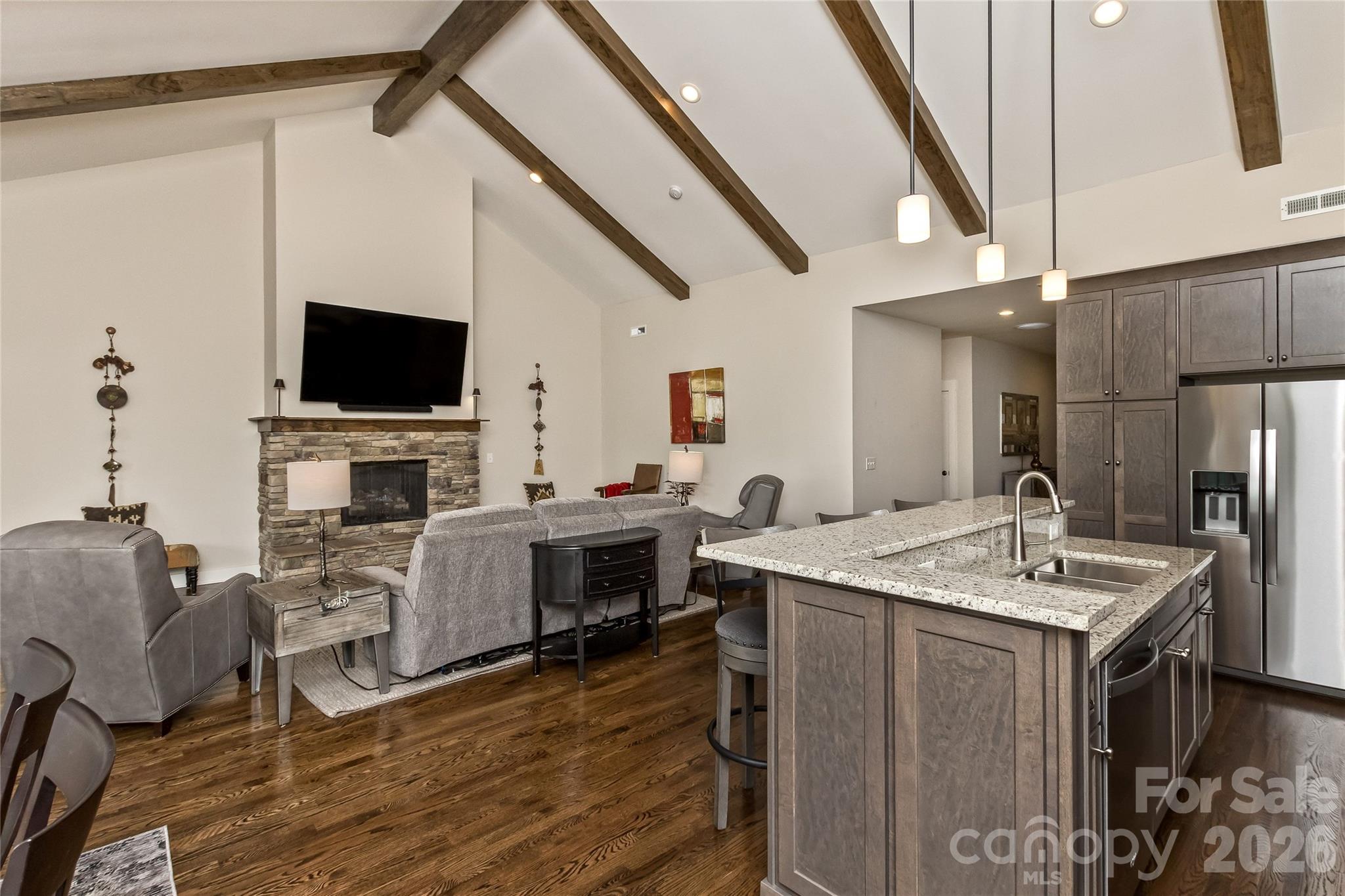 96 Copper Valley Lane — Hendersonville