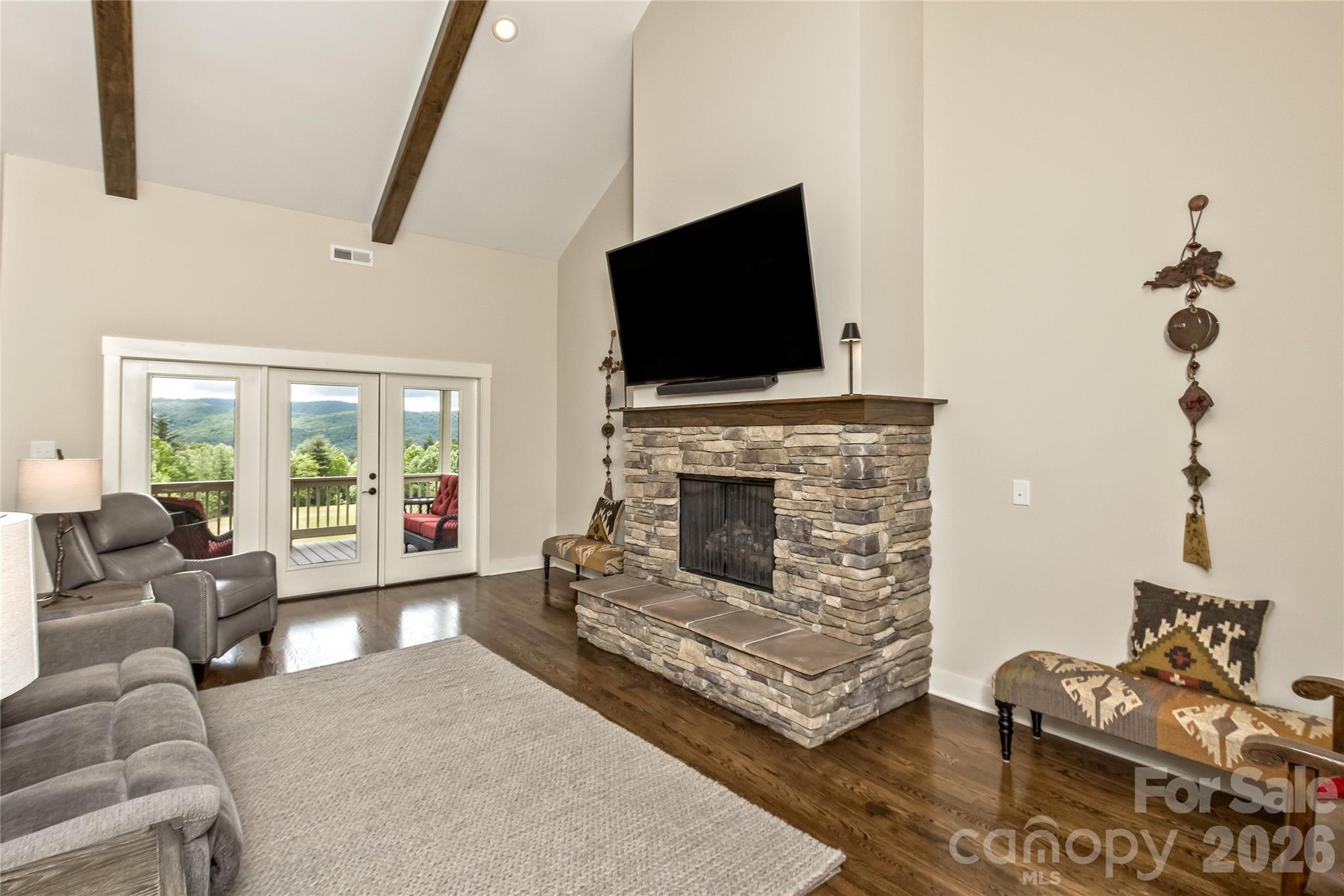 96 Copper Valley Lane — Hendersonville