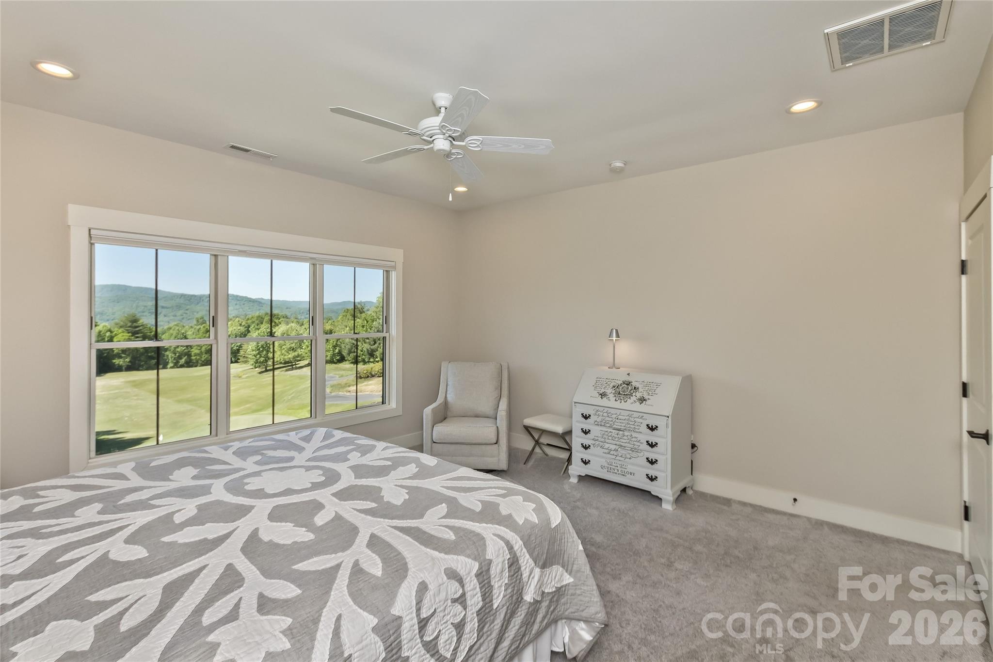 96 Copper Valley Lane — Hendersonville